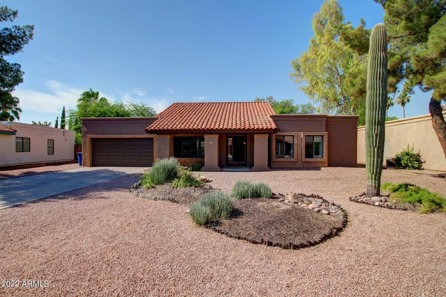 Sold: 1831 E Manhatton Drive, Tempe, AZ 85282, Arizona Luxury Partners represented the seller