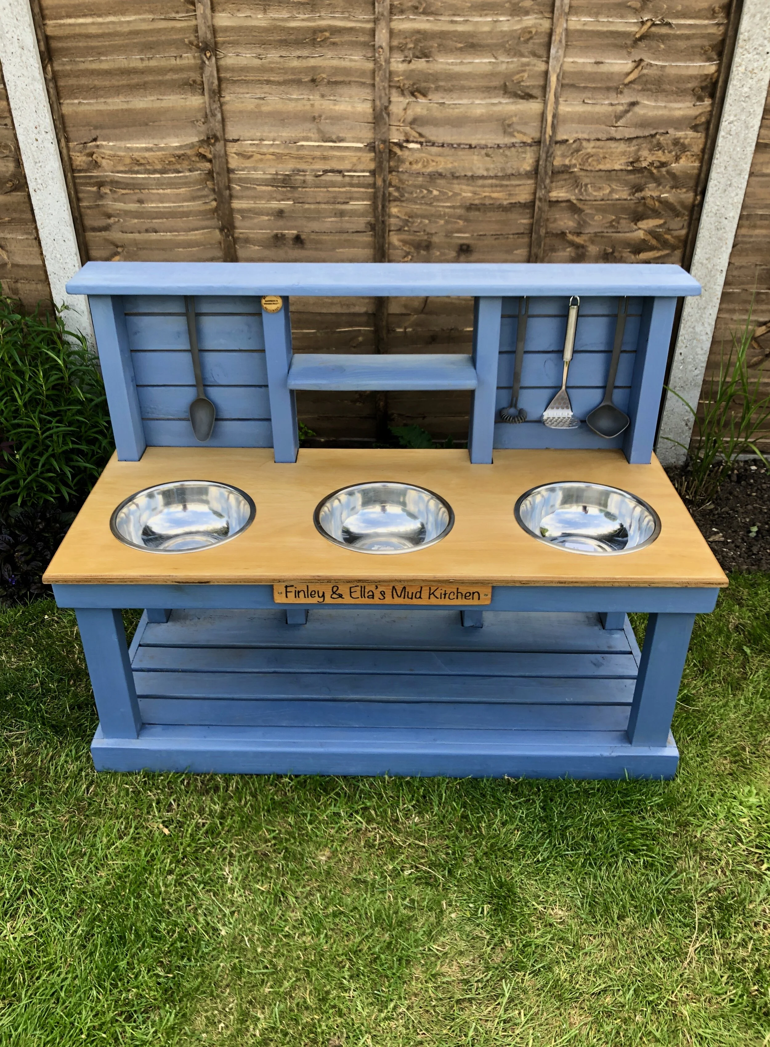 B7A2E4D4-9208-4E83-B5F4-DEC89EF5B224