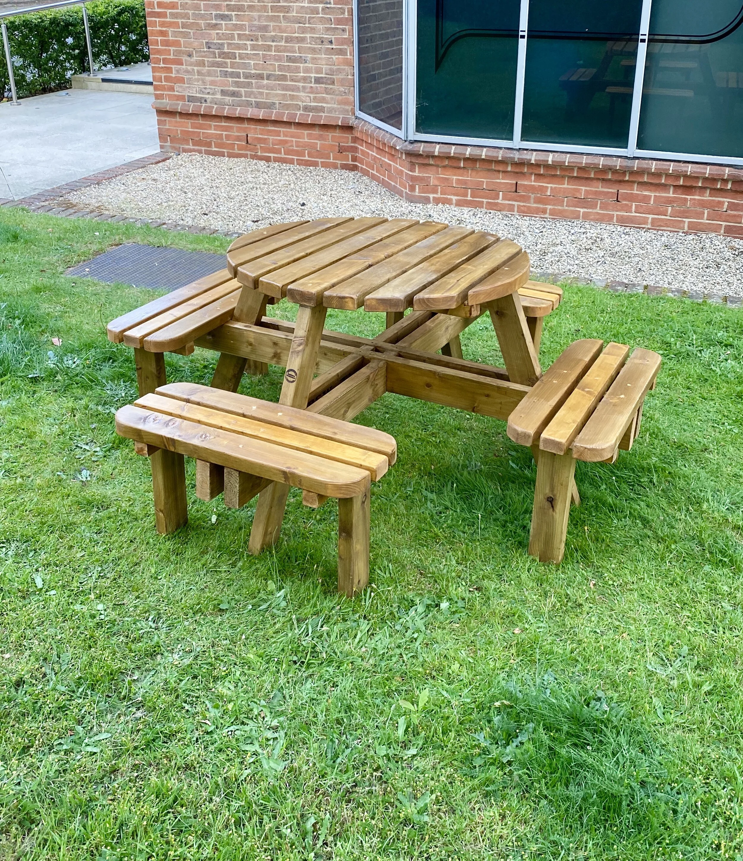 5BE72F50-A51C-4EE1-8BB7-C3FB9C5F6F0F