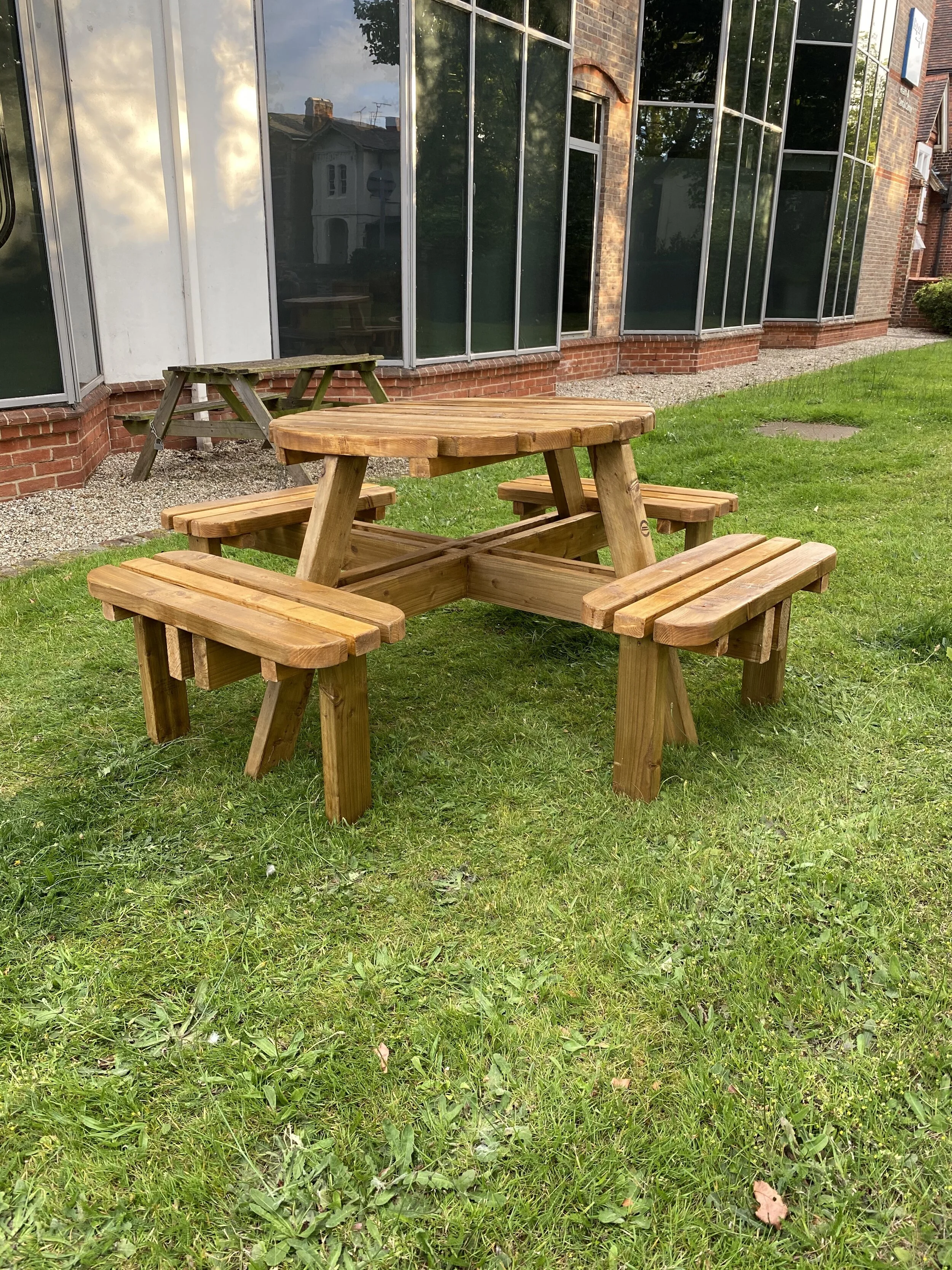 E90D9F79-7CE3-4A70-AEDC-48B36F778919