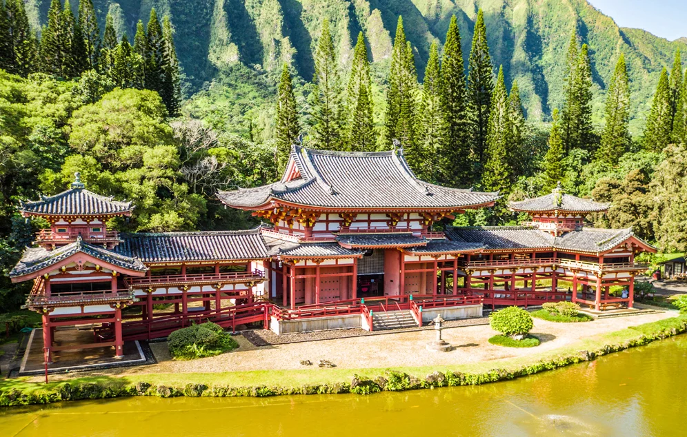 Byodo-In Temple2 cropped.jpg