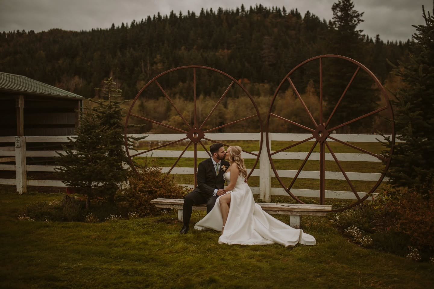 Those moody pnw days live deep in my heart. 

Ashley and Kyle, their love was truly a story to tell and I was honored to capture these quiet moments from their wedding day.