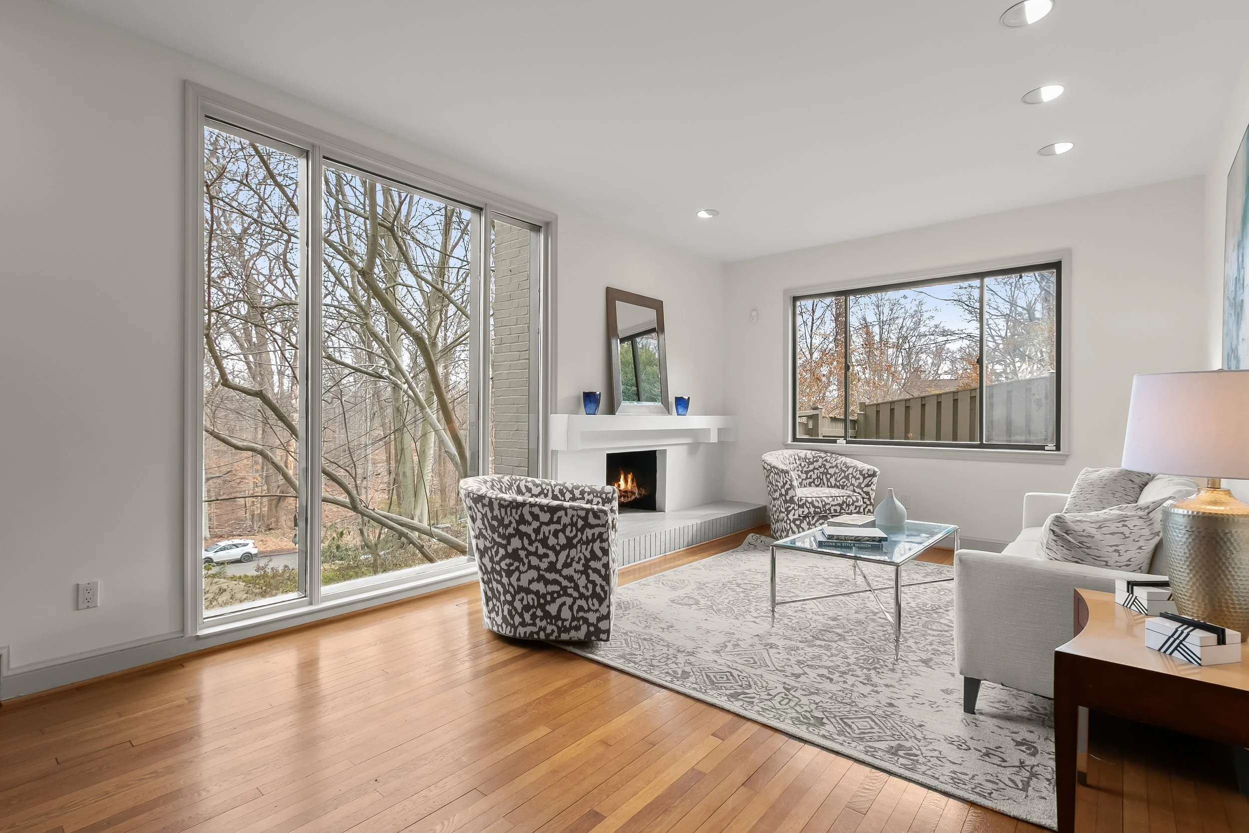 014-2400 44th St NW 014.jpg