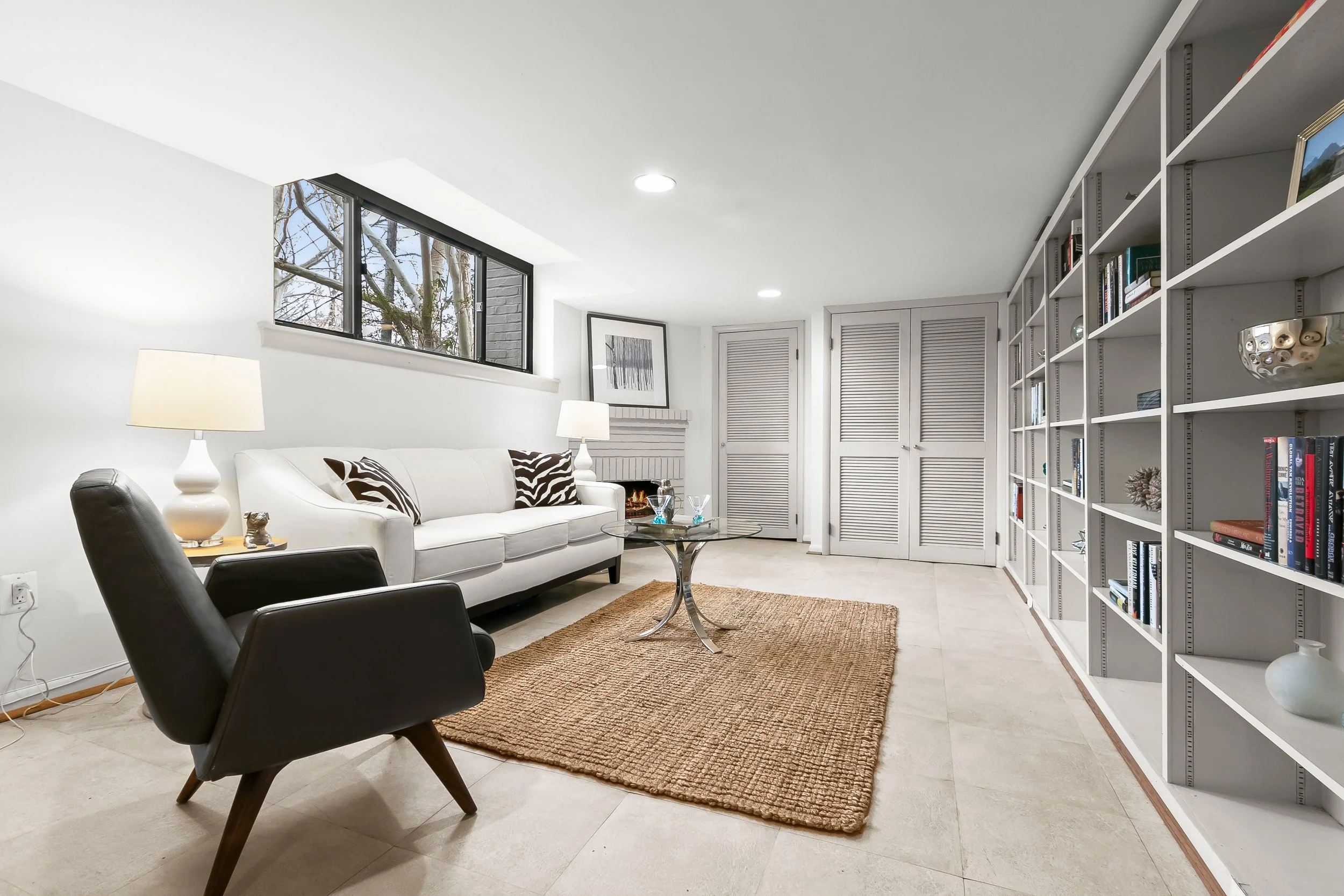 069-2400 44th St NW 069.jpg