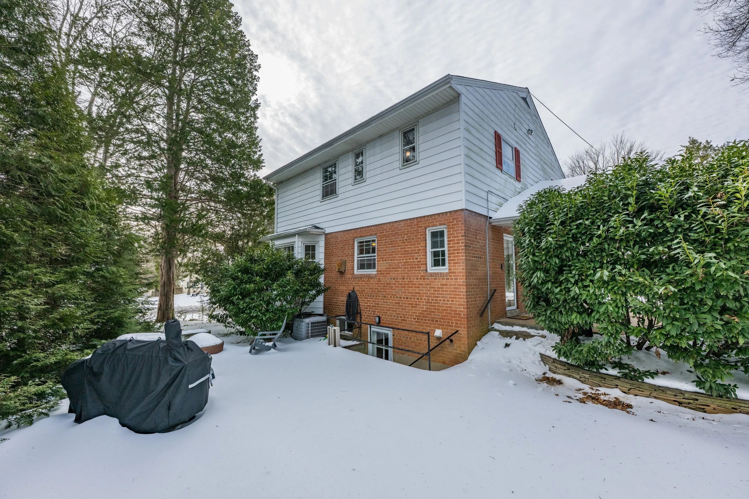 51-8511CamdenSt_051.jpg