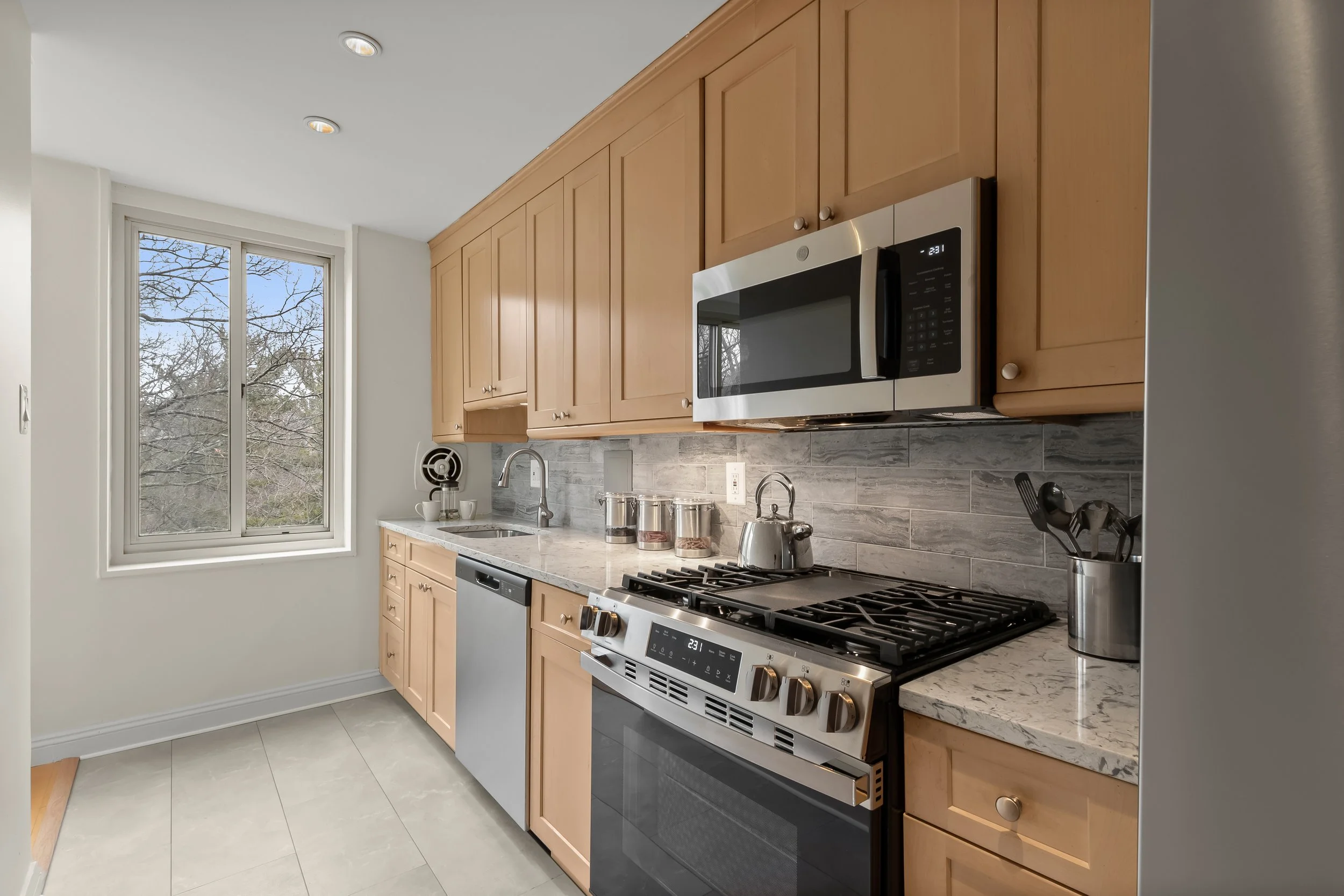 28-Tunlaw Road 028.jpg