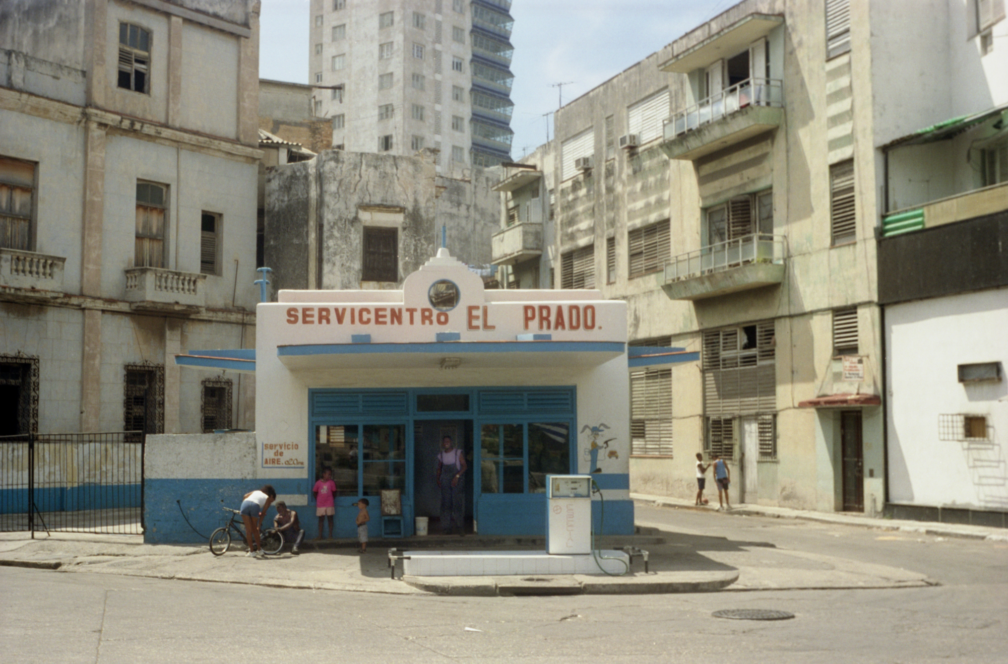 Cuba-gas station027.jpg
