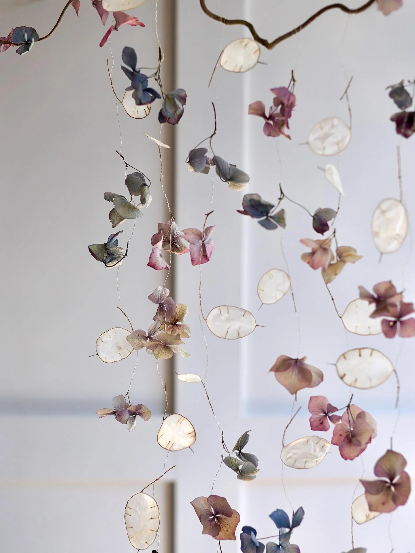Hydrangea beauty 💕 This dried flower mobile is made with only hydrangea flowers and shimmery honesty. I have it with me at venue 9 on the farOpen art trail. Today and Sunday are the final two days of the trail so please do come see us this weekend ☺
