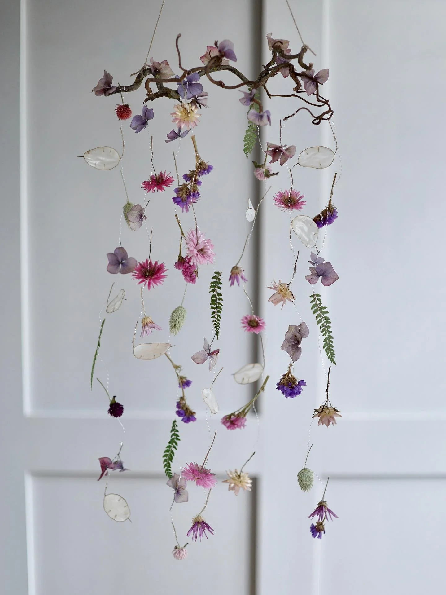 A sweet little dried flower mobile ordered for a granddaughter&rsquo;s birthday 💕 I used her favourite colours and some fern fronds for a touch of woodland magic 🌿 And she loves fairies so I made a flower fairy to hang in the mobile once it&rsquo;s