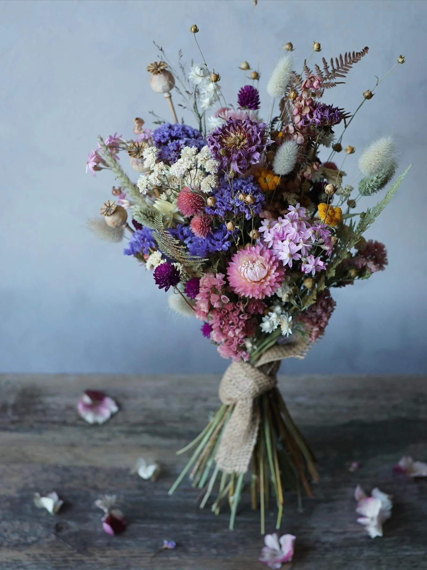 A colorful birthday bouquet 💛💜🩷

🌸🌸🌸🌸🌸

#driedflowerbouquets #driedflowersuk #britishdriedflowers #driedflowerbirthday