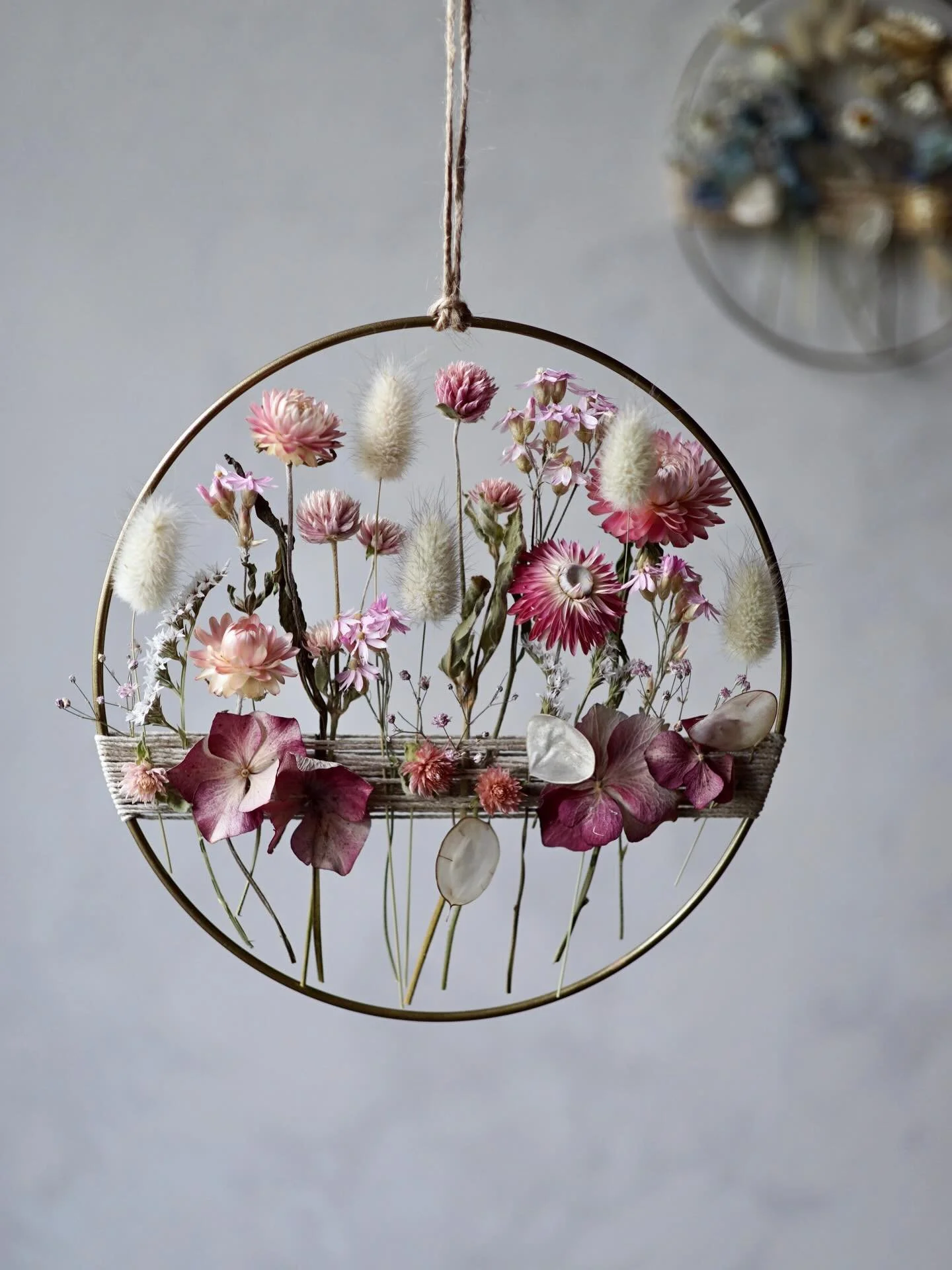 A pink meadow 🌸

I ran out of my heavier two-tone twine right before I made this hoop so opted for a very fine natural-toned twine. I think it adds a touch more delicacy to this small hoop (it&rsquo;s only 8 inches) - what do you think?

It&rsquo;s 