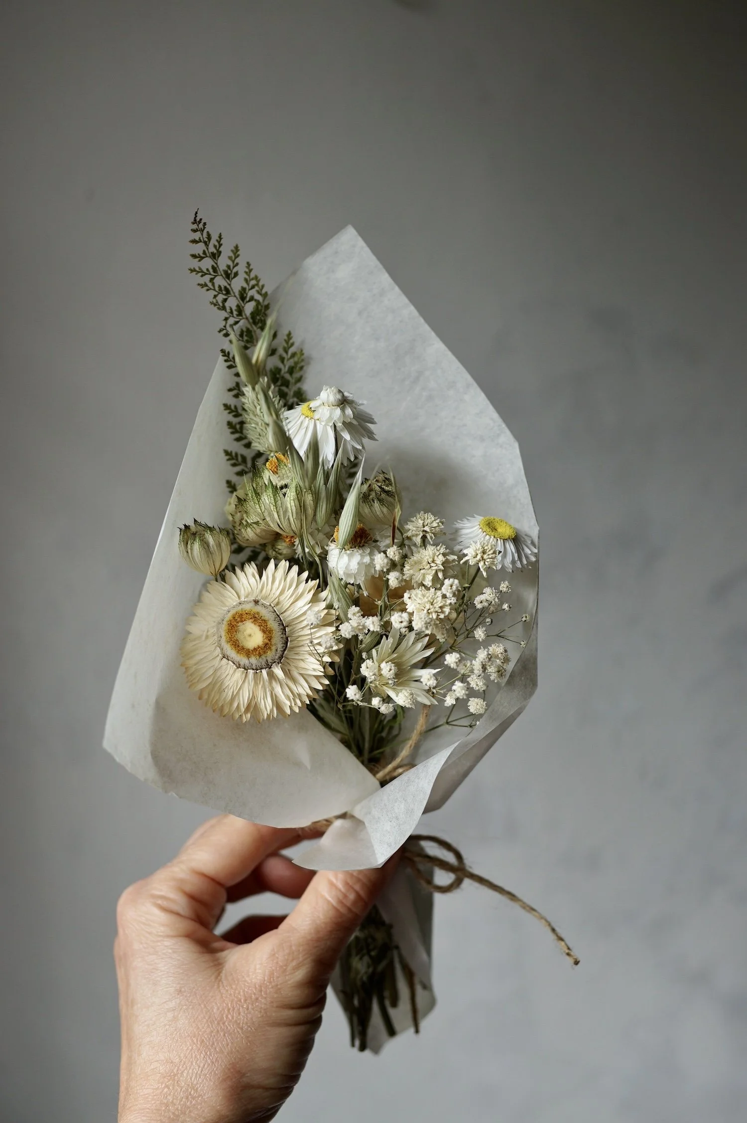 mini-dried-bouquet-white.JPG