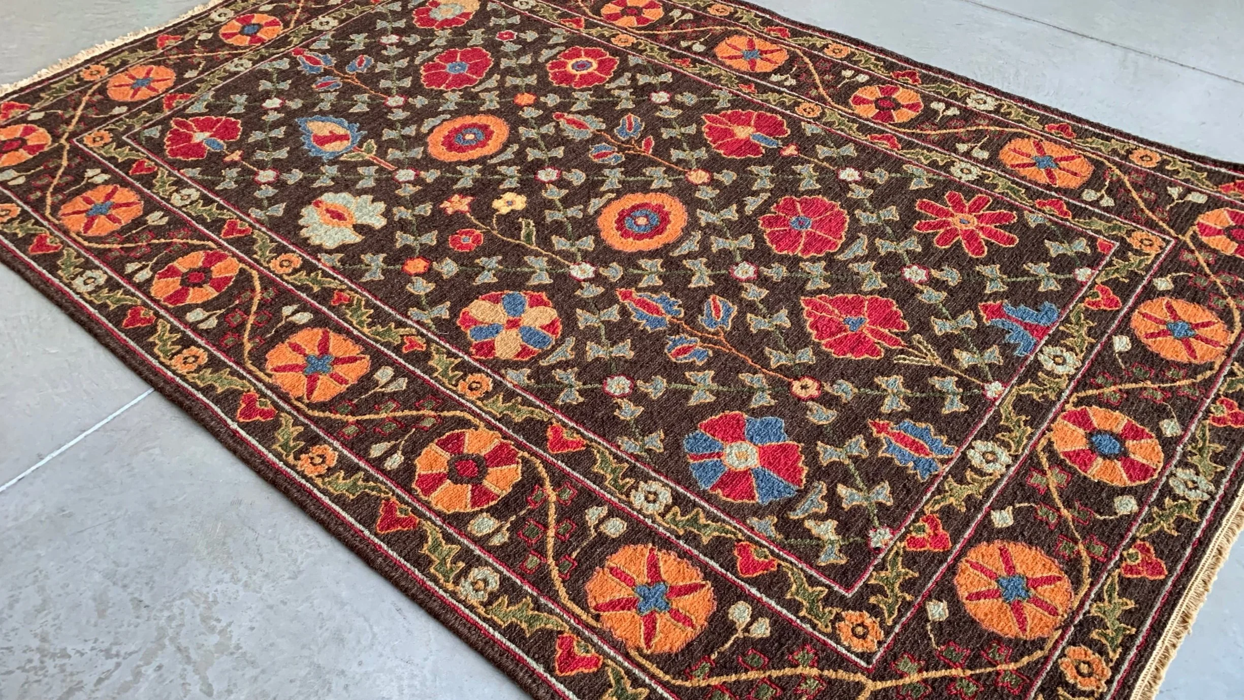 suzani04-floor-web-2020.jpg
