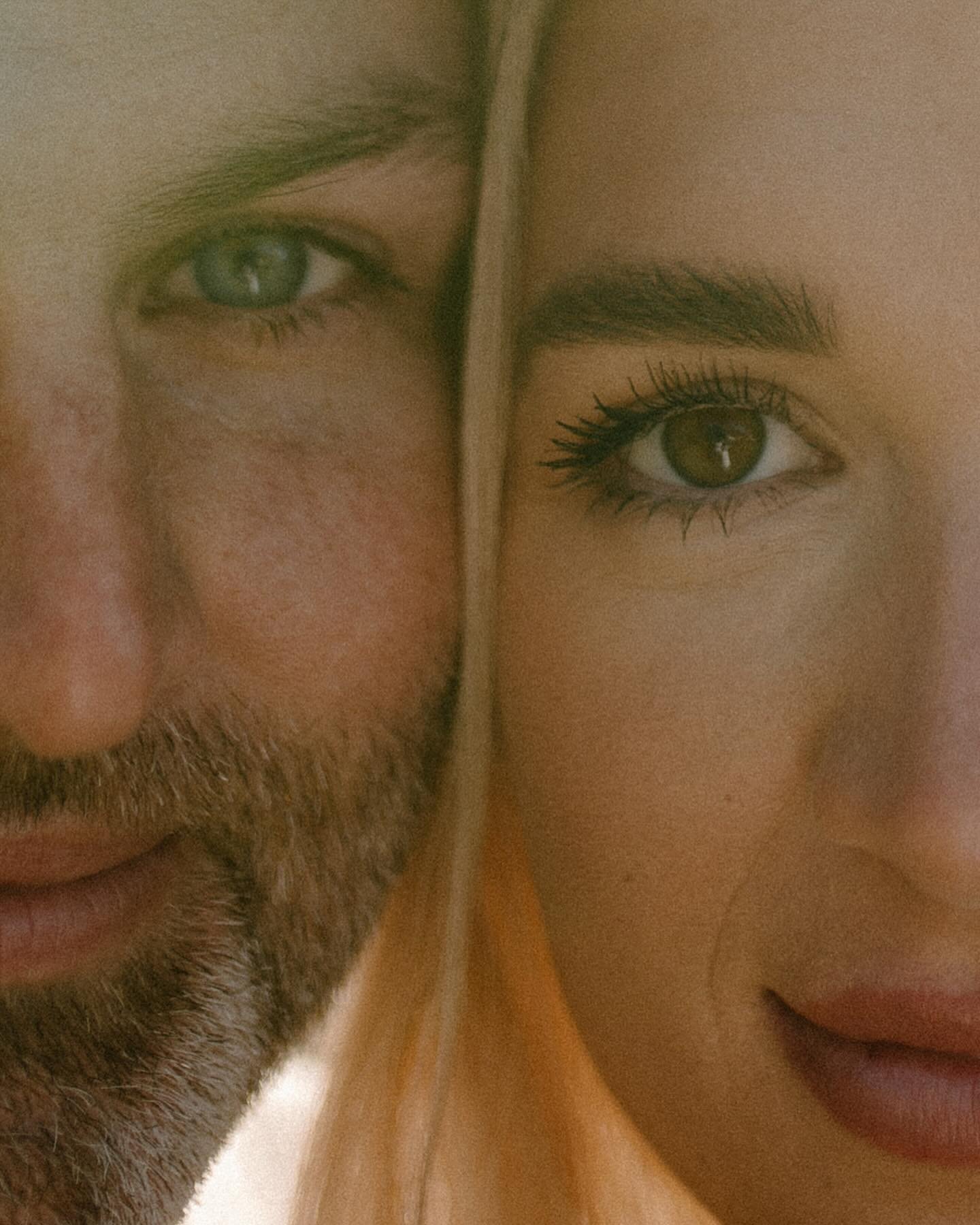 Sidney knew exactly what she wanted when she requested this close-up, inspired by a previous shot on my feed. This one turned out to be one of my absolute favorite from their family session ✨