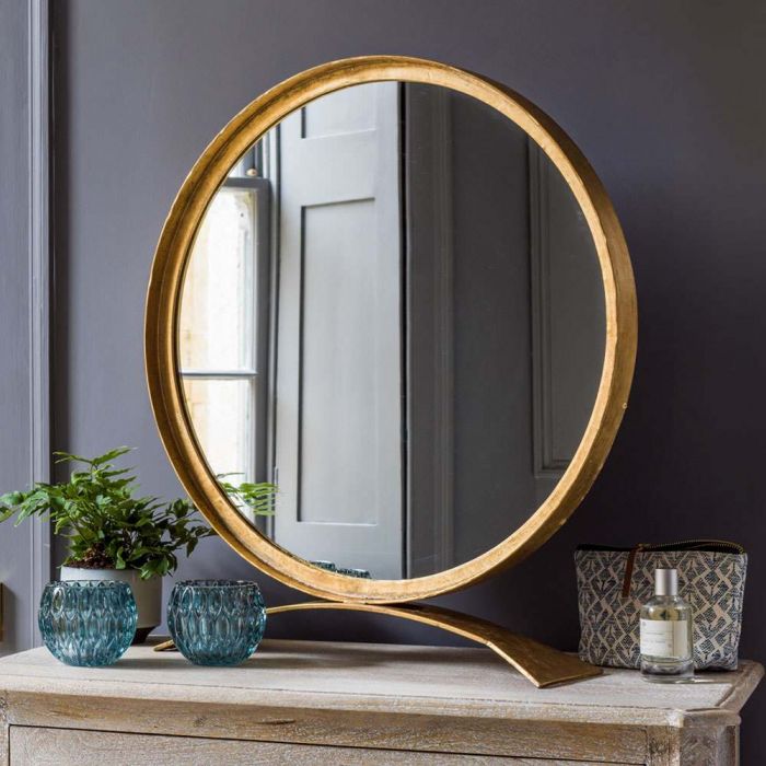 Source: https://www.grahamandgreen.co.uk/zandar-gold-table-mirror