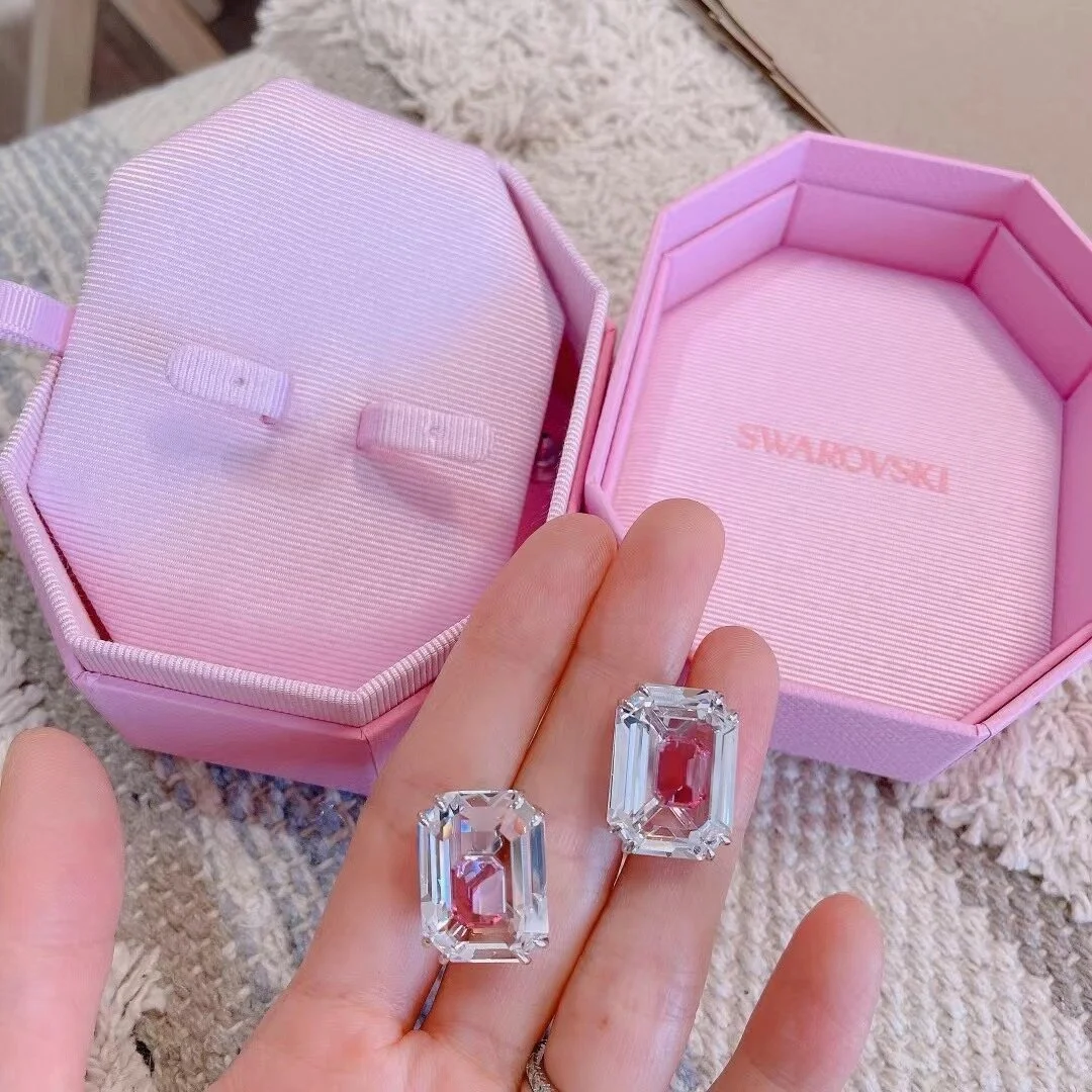 0EB57A89-27E7-463C-998C-4132F7184F7C