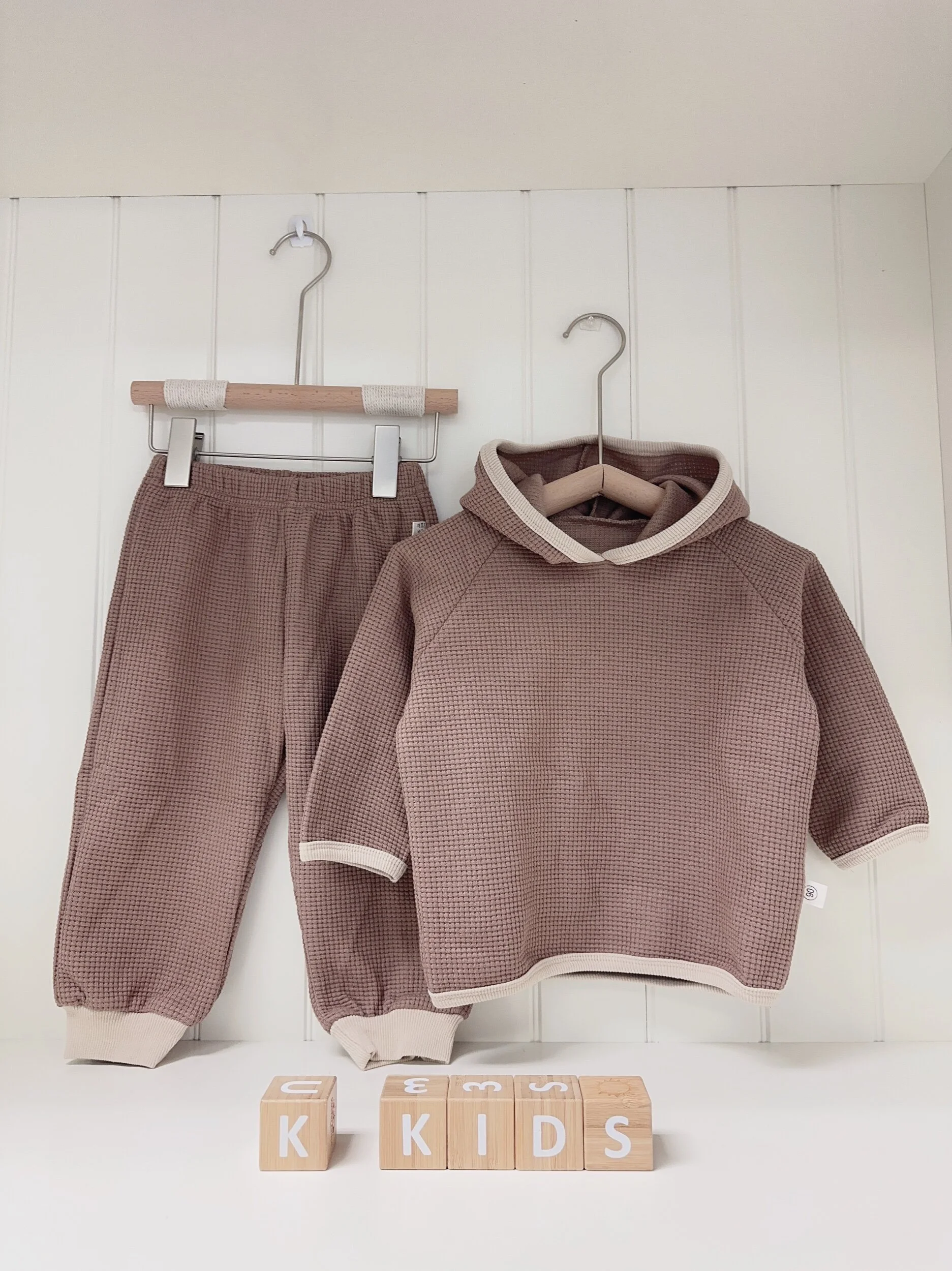 C7A34489-E0D0-40D7-B76F-D32ECDA3C728