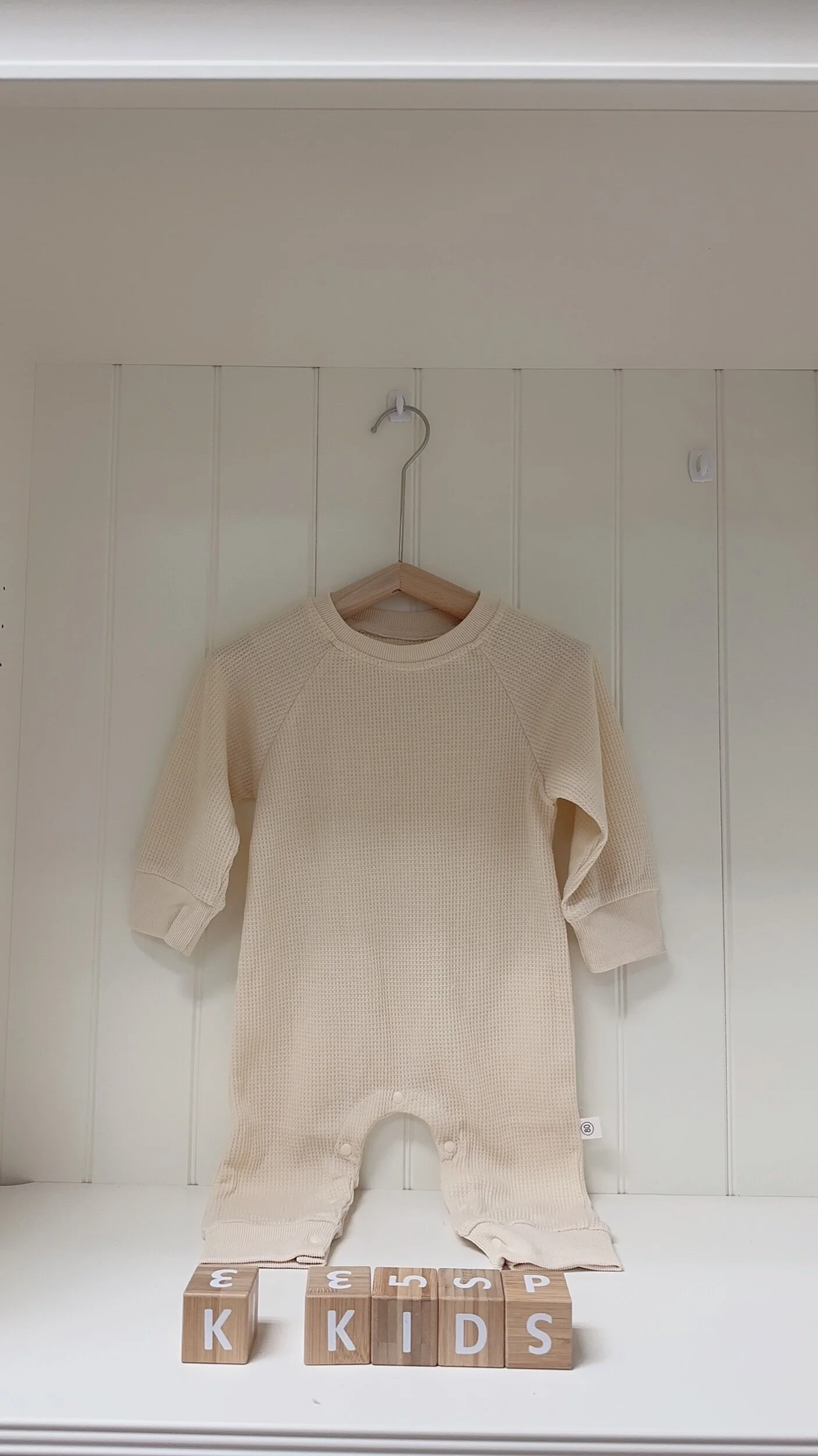 1FB8E5CB-99C3-40AA-99E3-7DB6CC7E774A