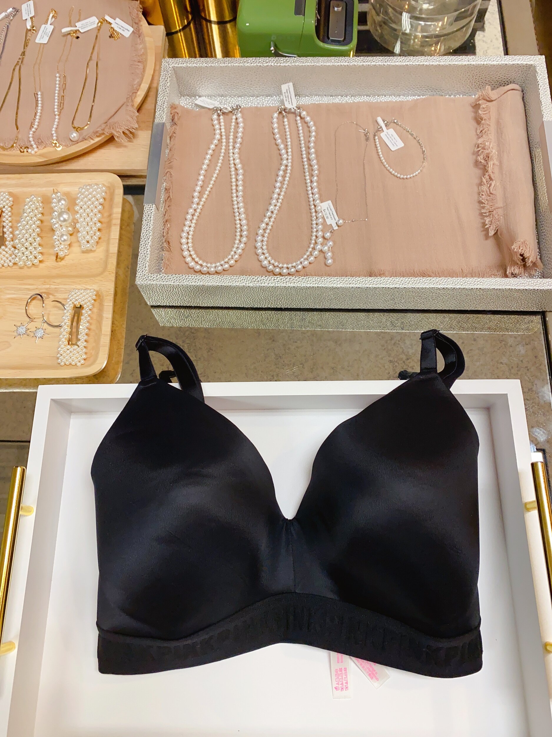SAMPLE SALE VICTORIA'S SECRET 34DDD