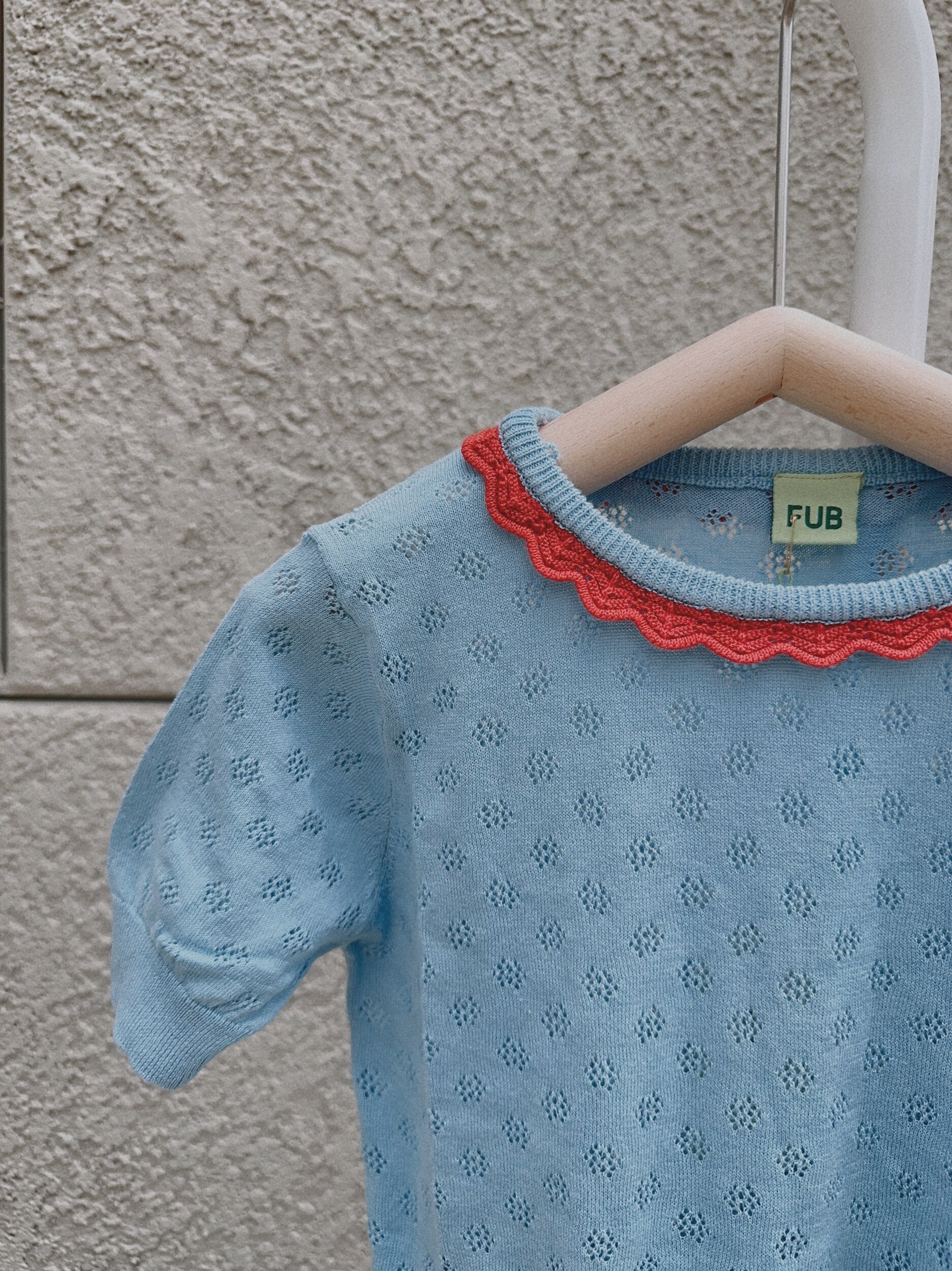 18384FCC-6A05-4FE4-A3A1-E99C3C05F0C9