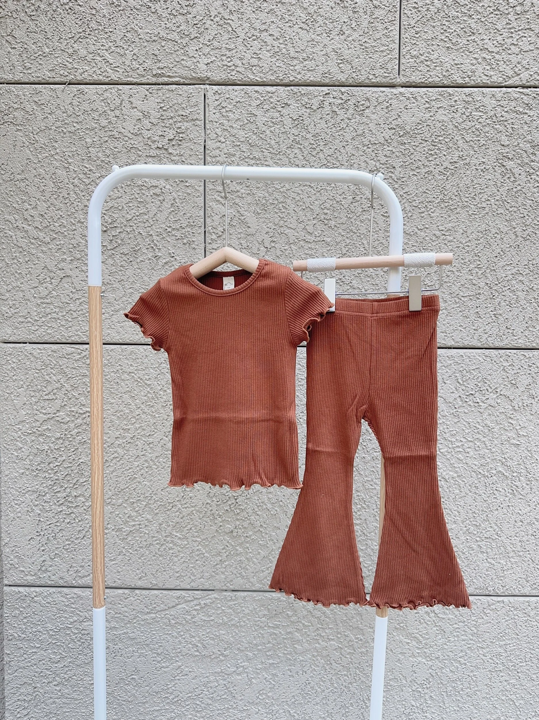 866B5CE6-B76A-458E-96C5-1F2782F0F586