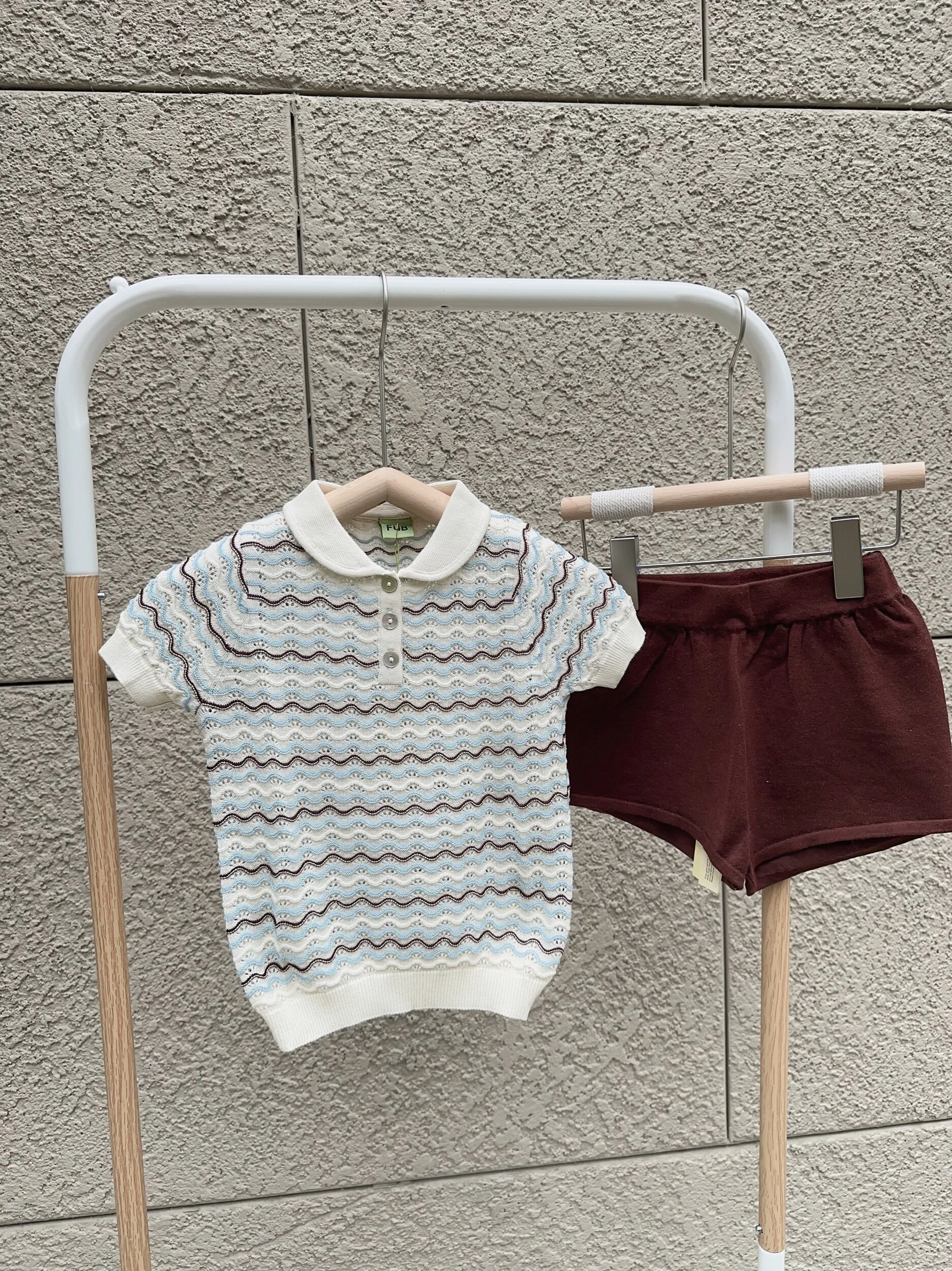 D71D135F-A5E3-4A45-B8EC-E6B6535E525C