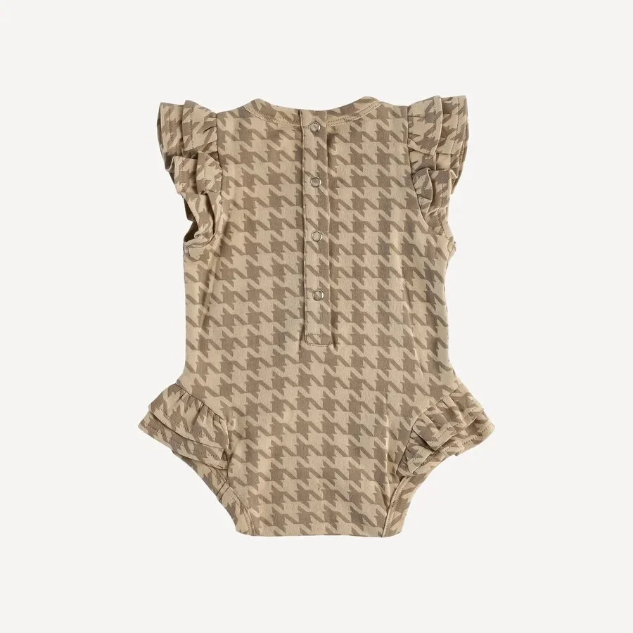 AAEB771D-01AE-4C70-A50C-D37B0D751A2C