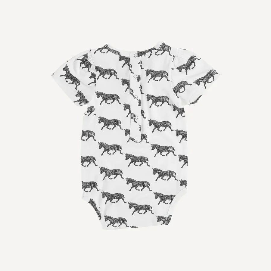 9E76908E-105C-4F06-9F3C-3B78D731035D