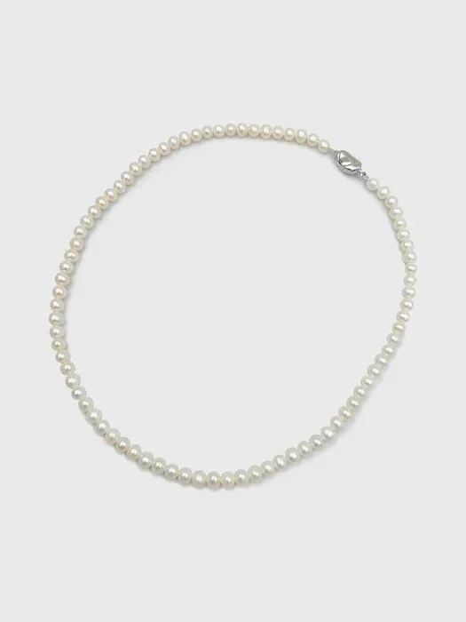 17F6321B-00EB-4B47-8842-8931FEE20959