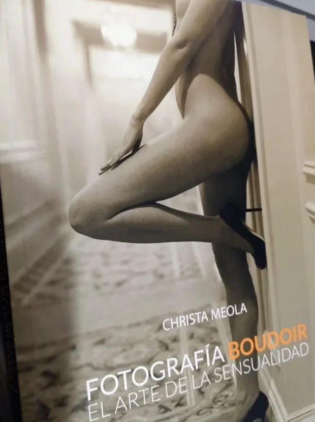 Portada del libro Fotografía Boudoir: El arte de la sensualidad de Christa Meola
