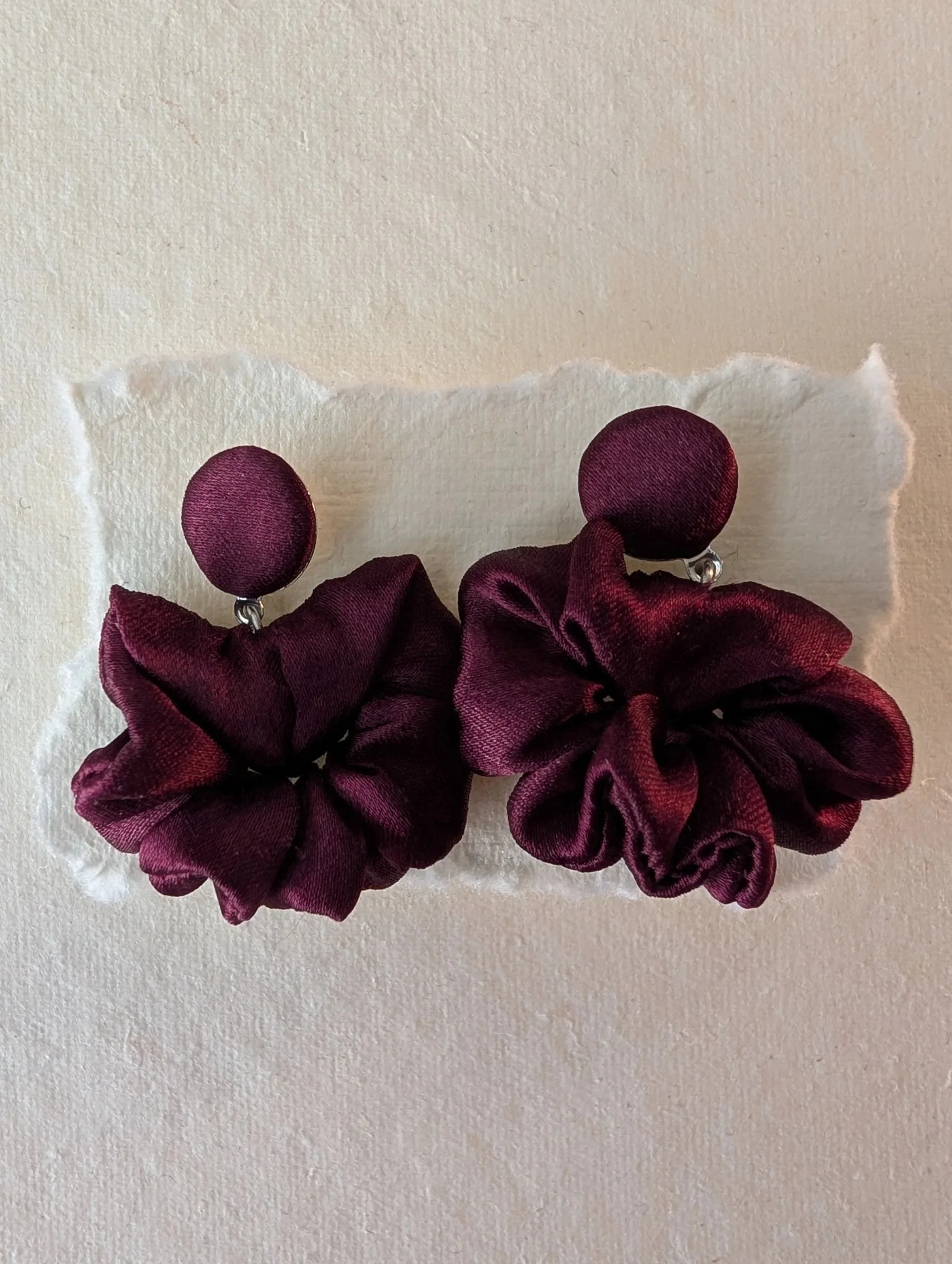 Orecchini Fiore Bordeaux