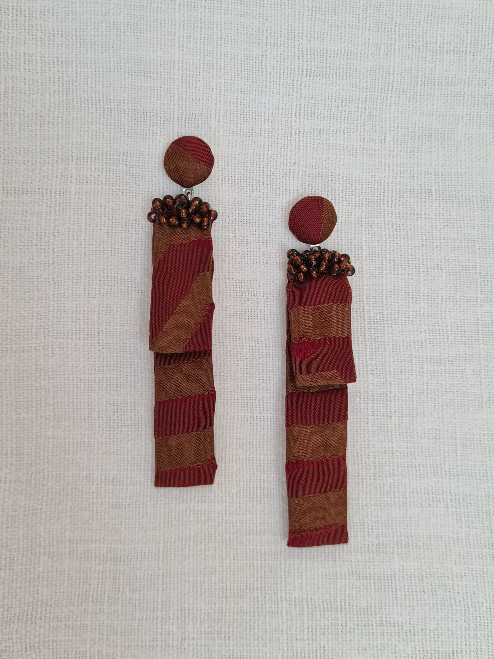 Orecchini Foglia Righe porpora