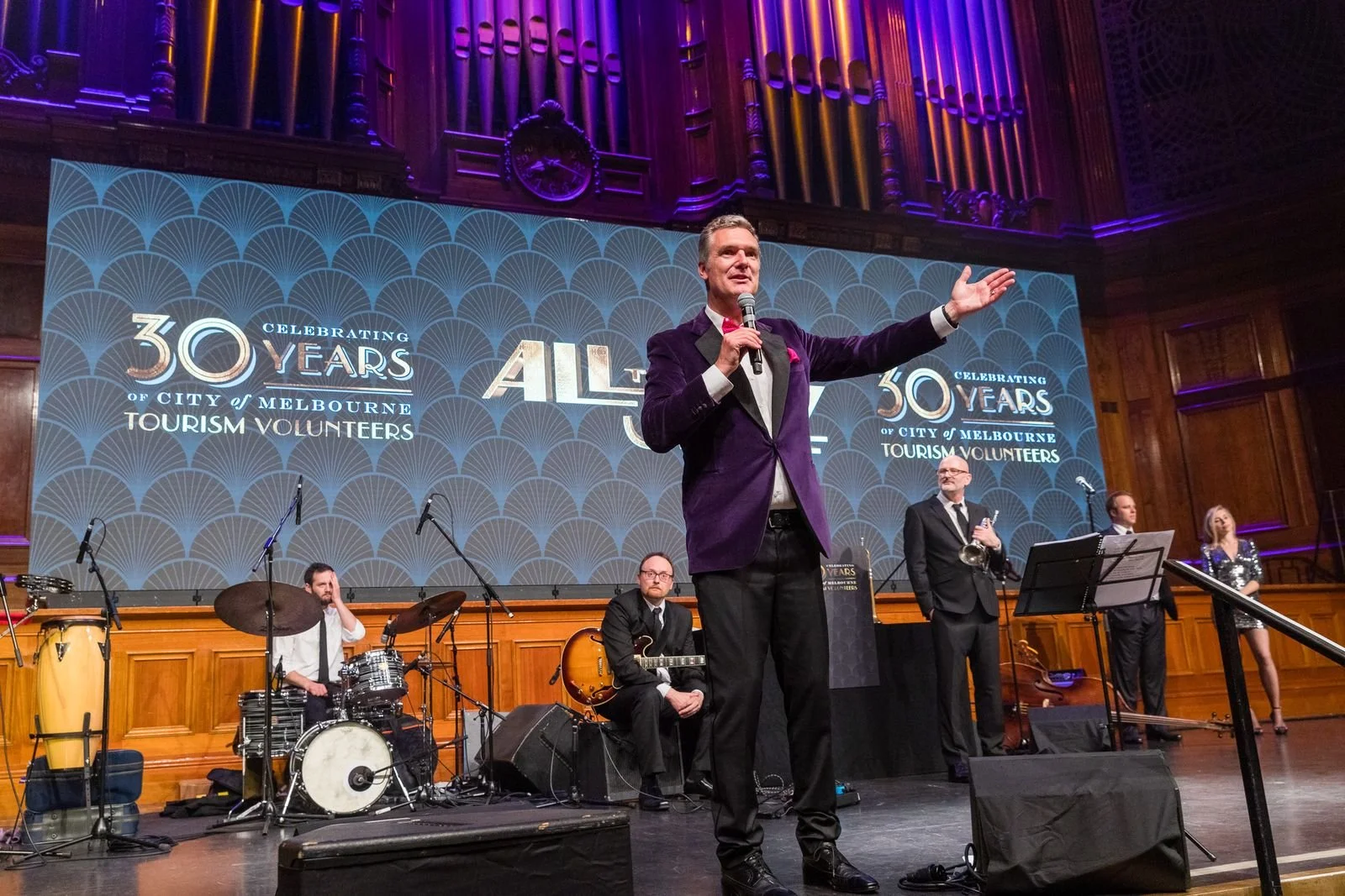 How to Read Micro-Expressions for Empathetic MCing