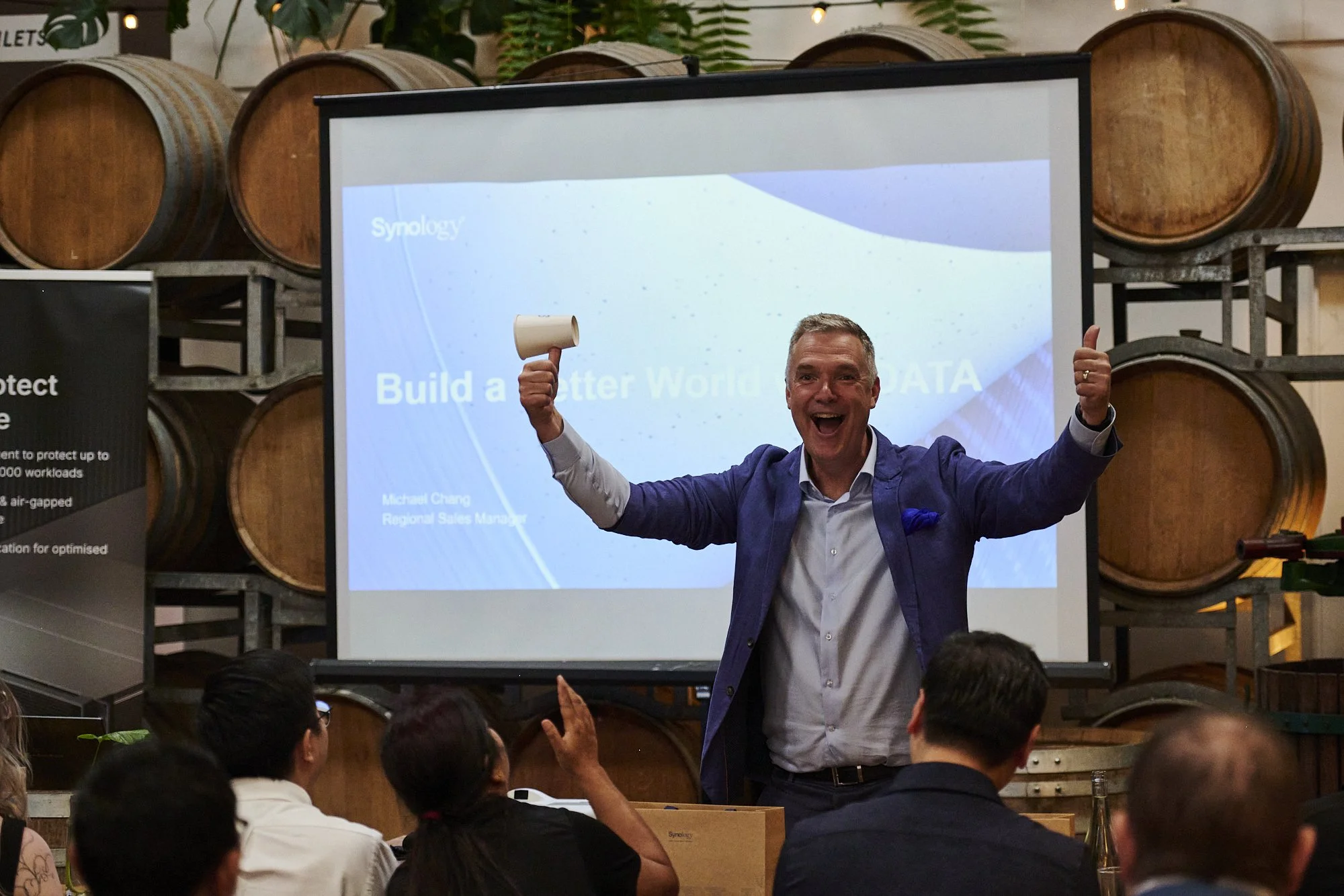 How to Choose an MC Who Builds Genuine Audience Connection