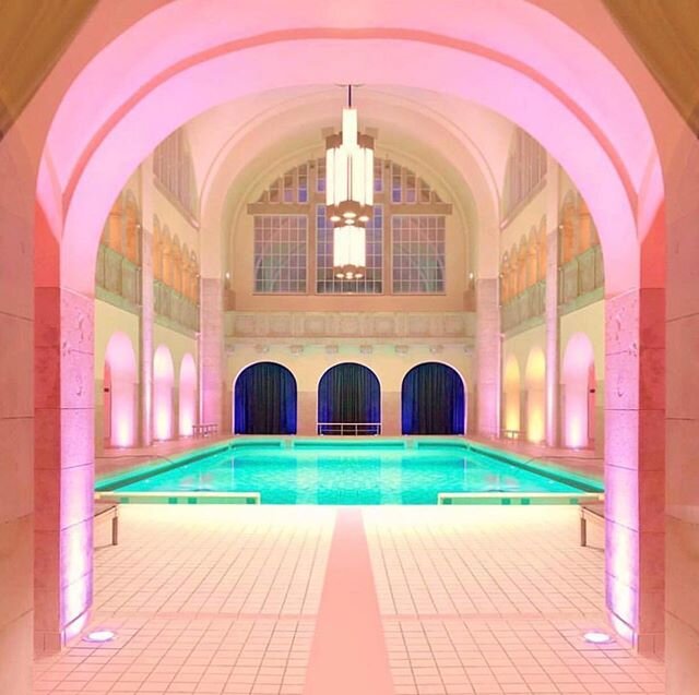 Stadtbad Oderberger in Berlin, designed by Ludwig Hoffmann between 1899-1902 and characterised by a rational organisation of the building.
.
.
.
.
.
.
Via @accidentallywesanderson 
#designdaily #designlove #visualaddict #interiorlove #inspotoyourhome