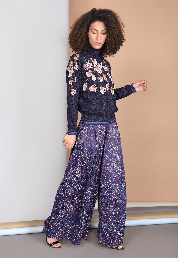 37413 ALIRA SWEATER DARK NAVY &amp; 92205 NTHONINA WIDELEG PANTS  DP 5077_AW22