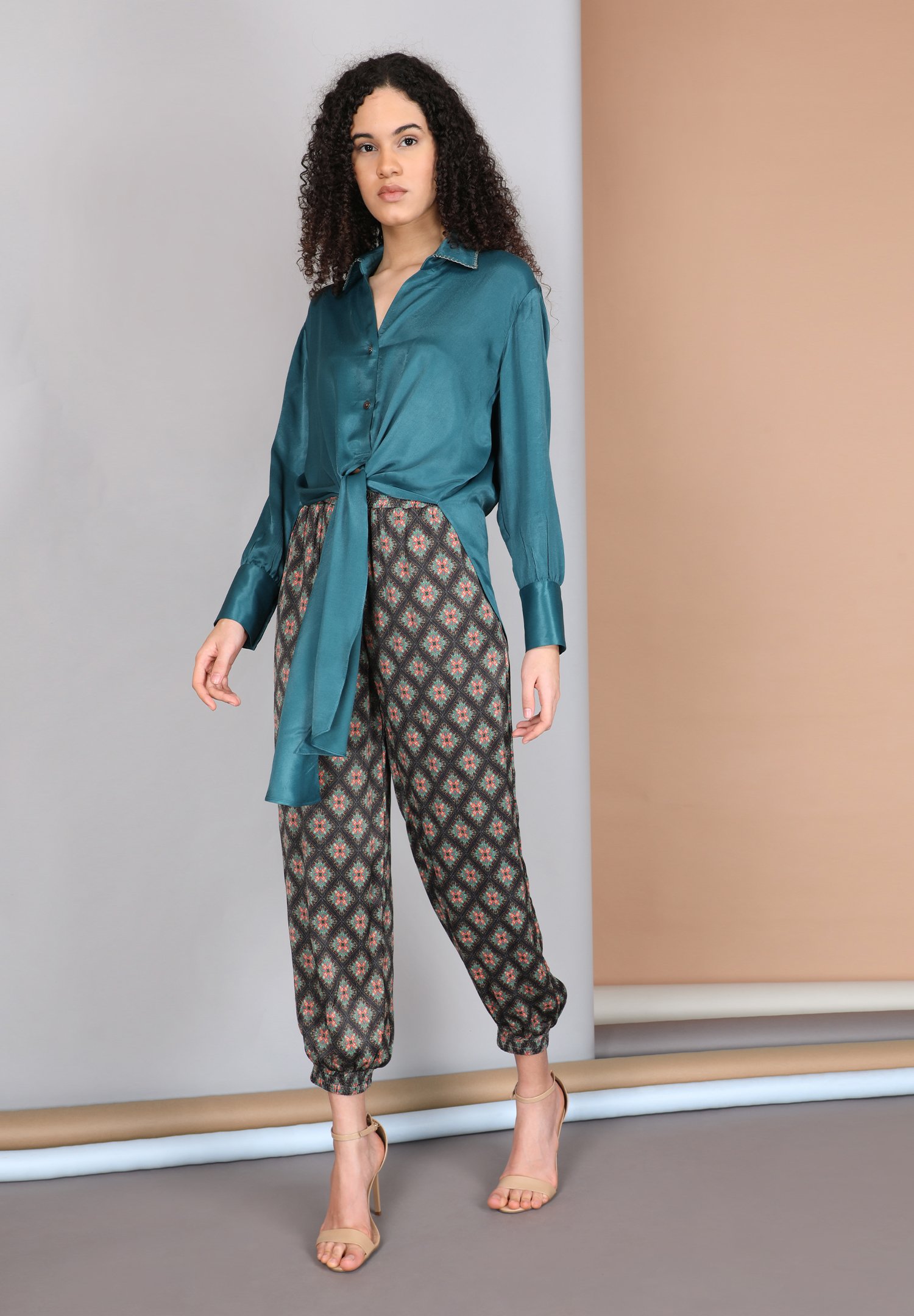 37426 KYALA SHIRT STORM BLUE &amp; 92203 ANIMI TAPERED TROUSERS DP 5053 B_AW22