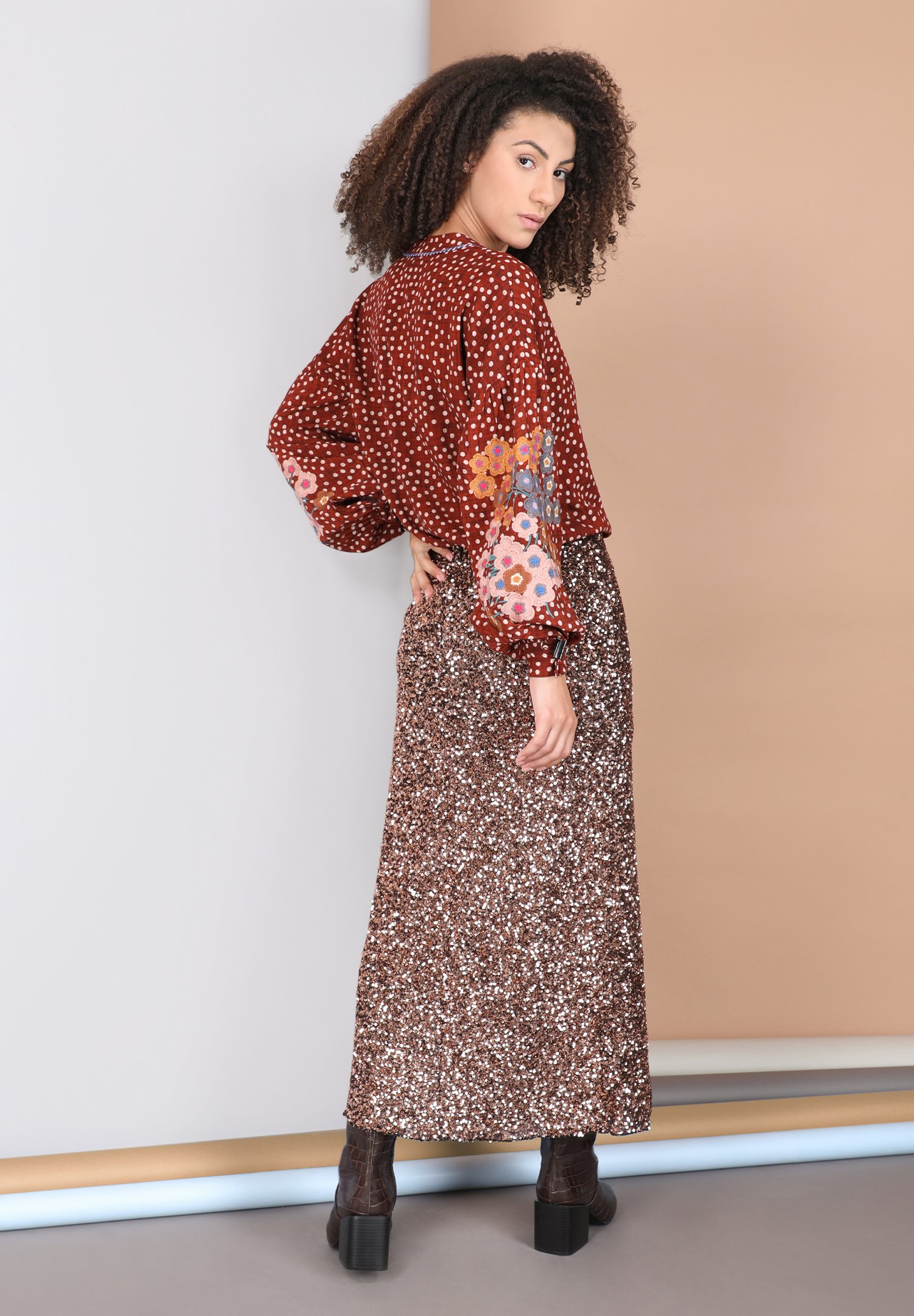 37485 FRANCESCA SHIRT DP 5066_AW22&amp; 92244 MURINO SKIRT MOCHA 