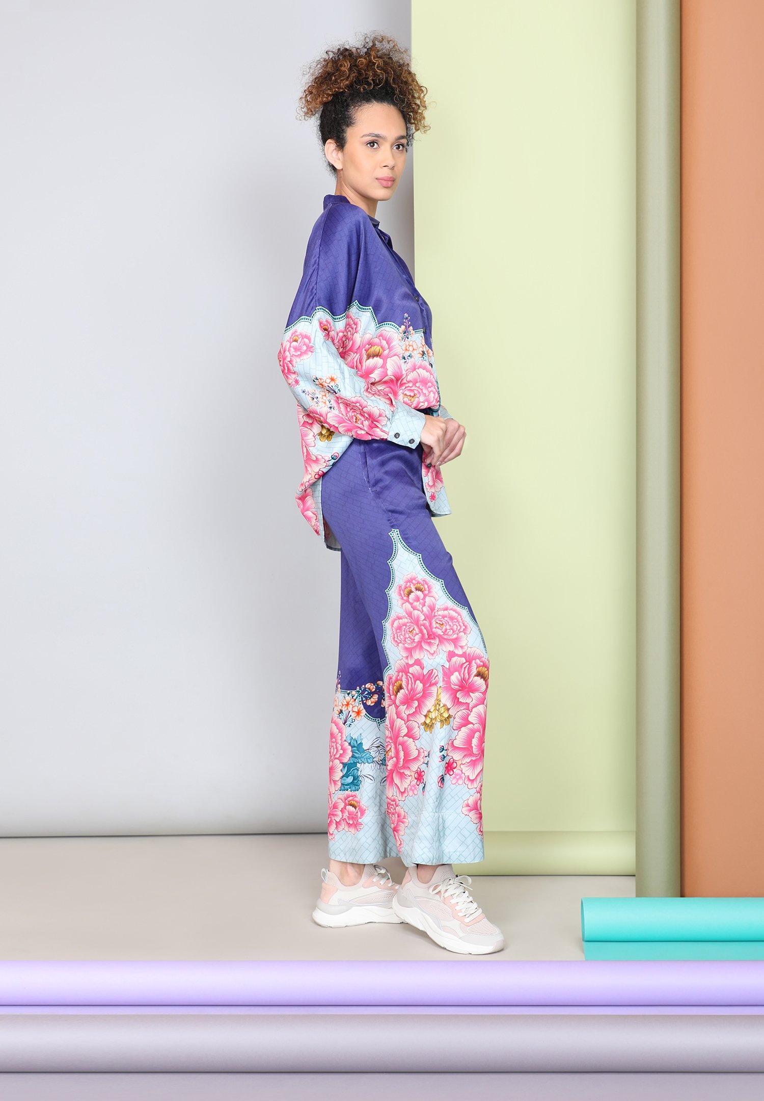 37702 ARINENA SHIRT  DP 6213_SS 23 &amp; 92331 TAISIYA WIDELEG PANTS DP 6213_SS 23 