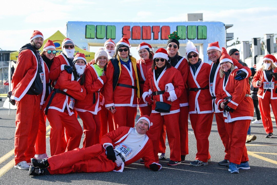Tickets for the race are now 50% sold out! We also just added some #santasquad tickets so you can save $5 per runner when you sign up with 4 or more people. Grab your tix before it's too late!
.
.
.
.
#apsantarun #5k #5krun #run #runner #running #asb