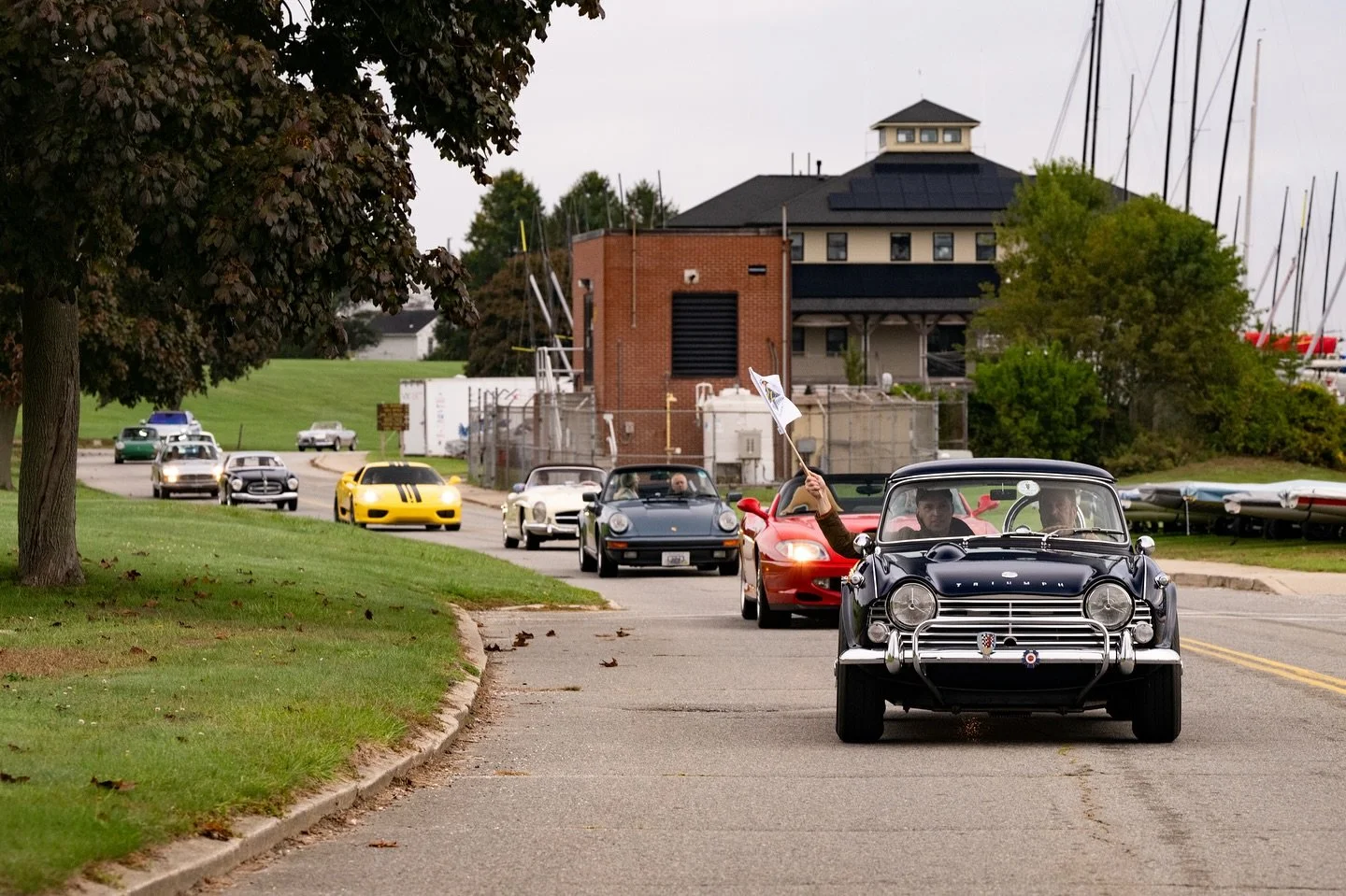 Special moments from the Tour d&rsquo;Elegance ⚡️
&bull;
&bull;
#audrainconcours #ACMW2024 #ACMW2025 #concoursdelegance #newportRI #newport #rhodeisland #lifestyle #luxury #motorweek