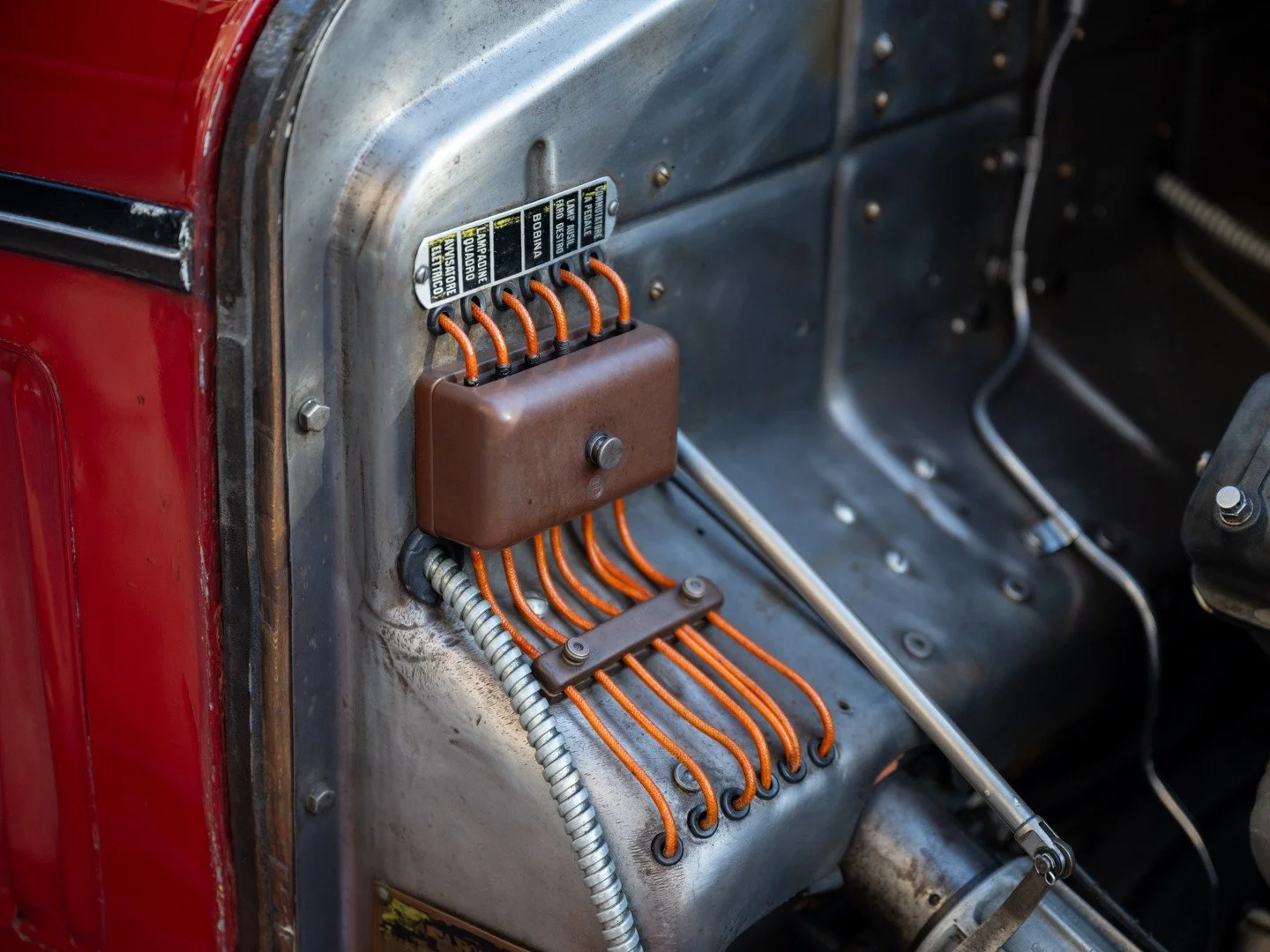 An up-close look at the 2026 Audrain Newport Concours d'Elegance Best in Show winner 🔍 

🏆 the 1933 Alfa Romeo 8C 2300 Rimoldi Corto Spyder owned by Chris MacAllister

📷 @shootfordetails
-
-
#audrainconcours #alfaromeo #concoursdelegance #newengla