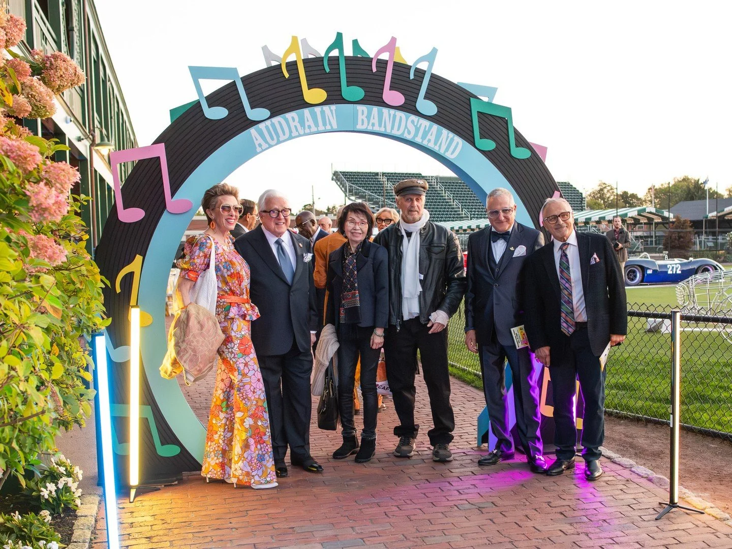 Scenes from the gala 🪩🕺🎶 
.
.
#audrainconcours #ACMW #gala #fundraiser #luxury