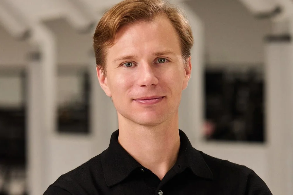 Lukas Czinger headshot