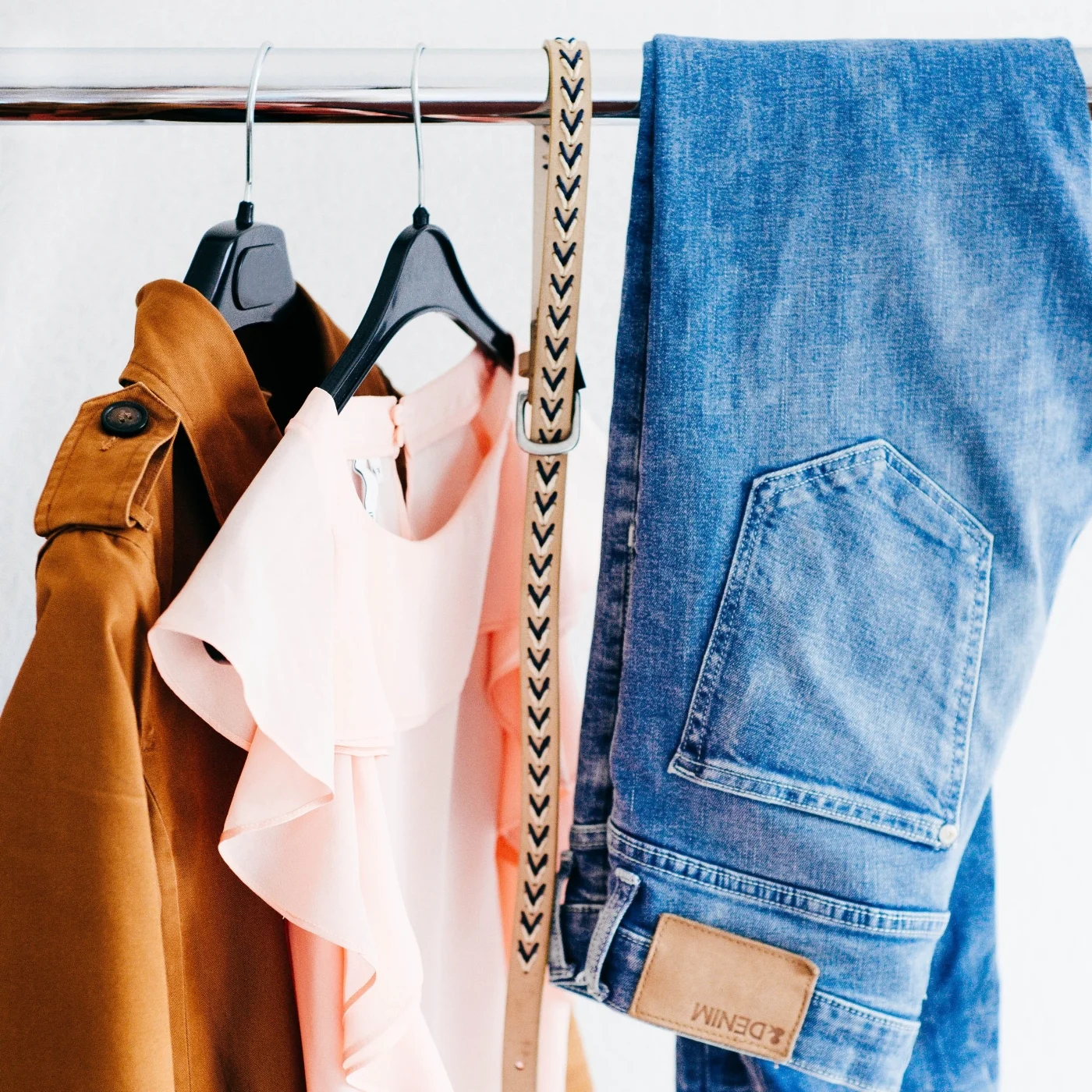 How To Purge All Of Your Clothes In One Day The Laurie Loo