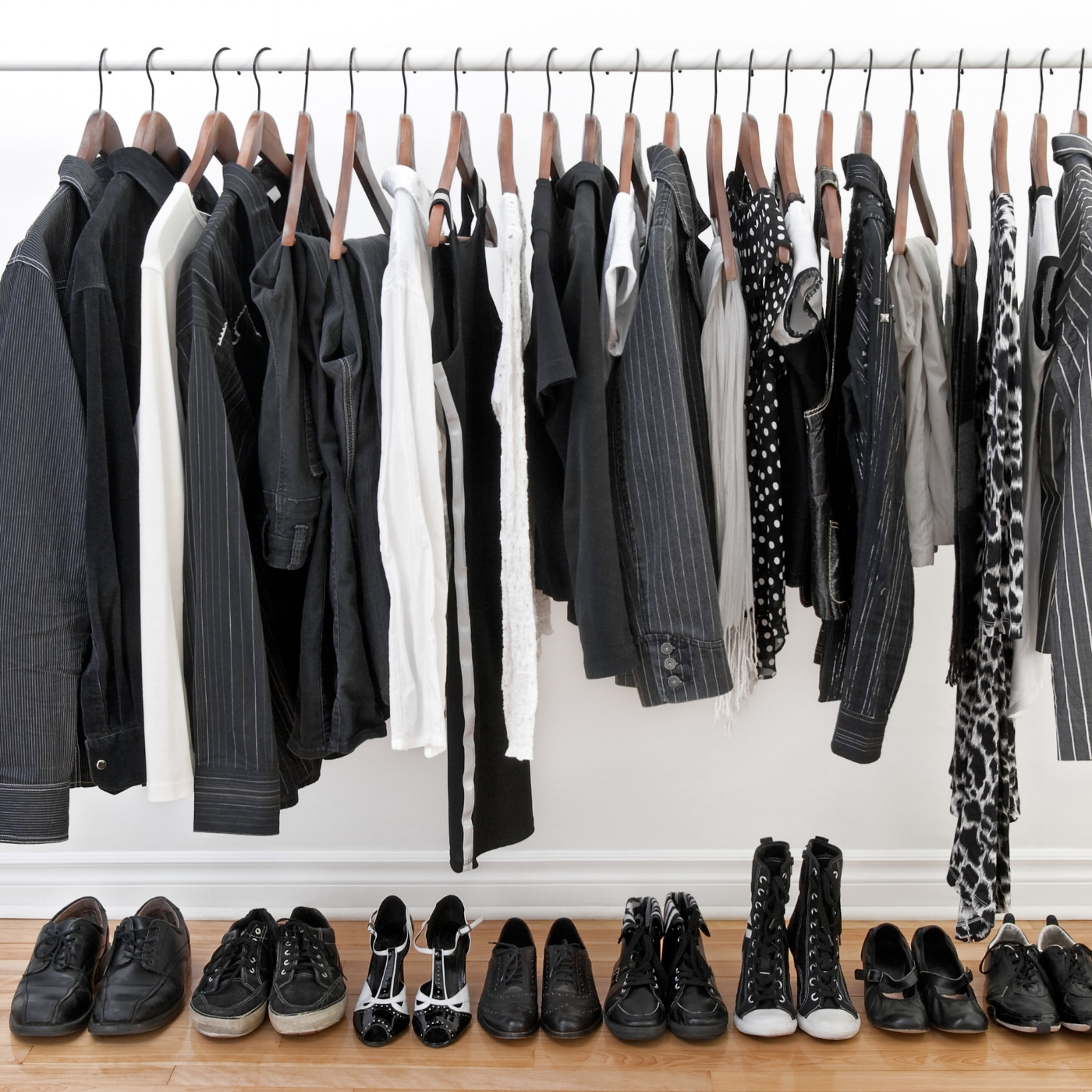 Capsule Wardrobe Color Palette — The Laurie Loo