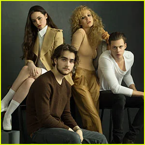 hemlock-grove-cast-photos.jpg