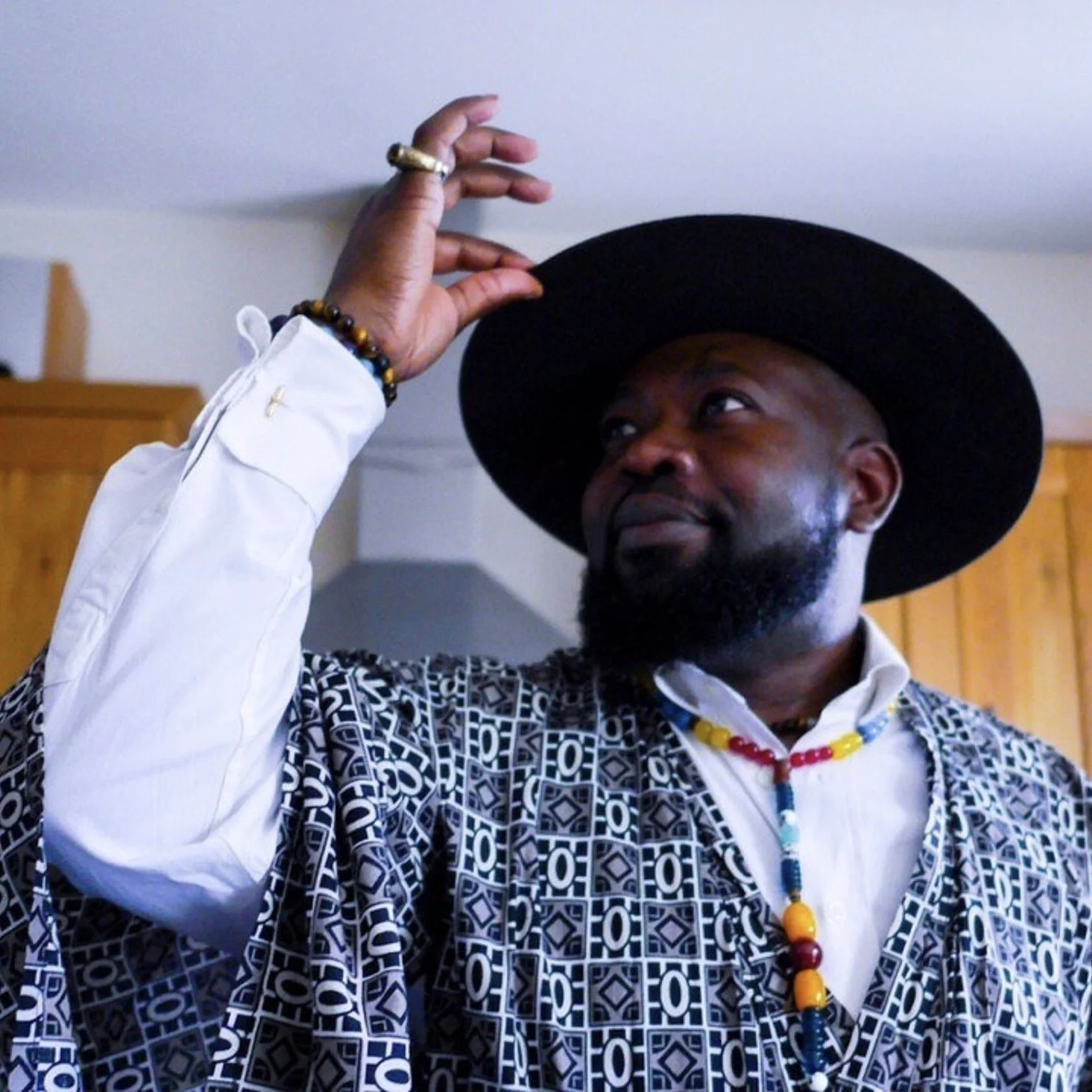 TUWOG: Oluseyi Awolesi