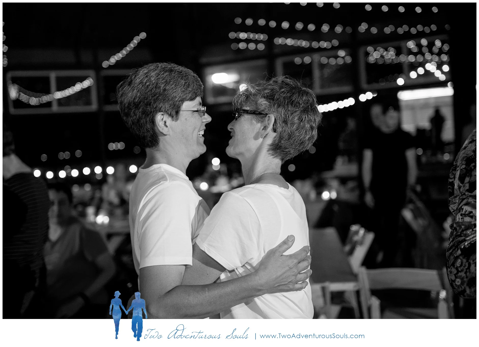 090217-Mindy-Karen-sneaks-104_WEB-Maine-Wedding-and-Portrait-Photographer.jpg