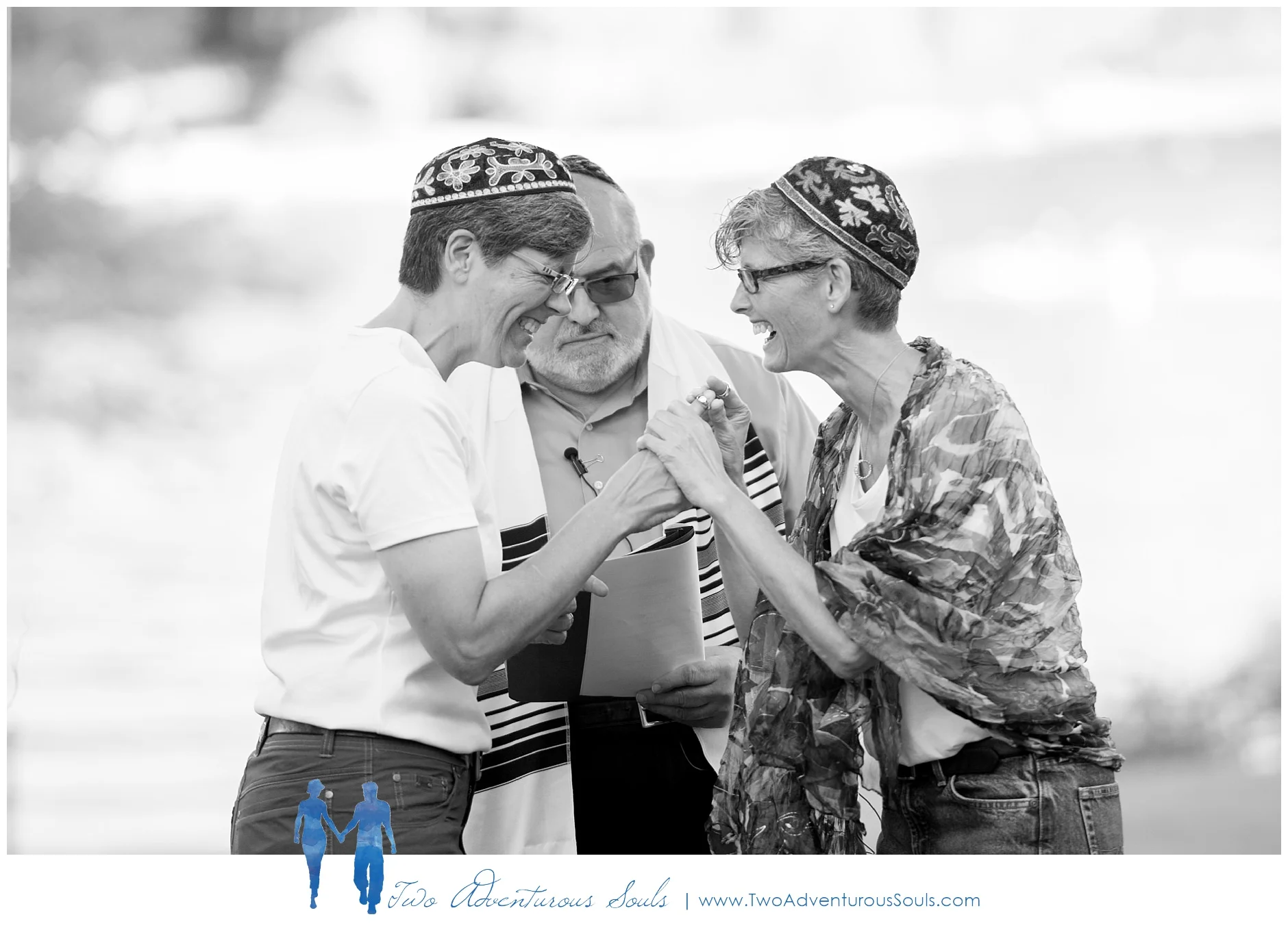090217-Mindy-Karen-sneaks-72_WEB-Maine-Wedding-and-Portrait-Photographer.jpg